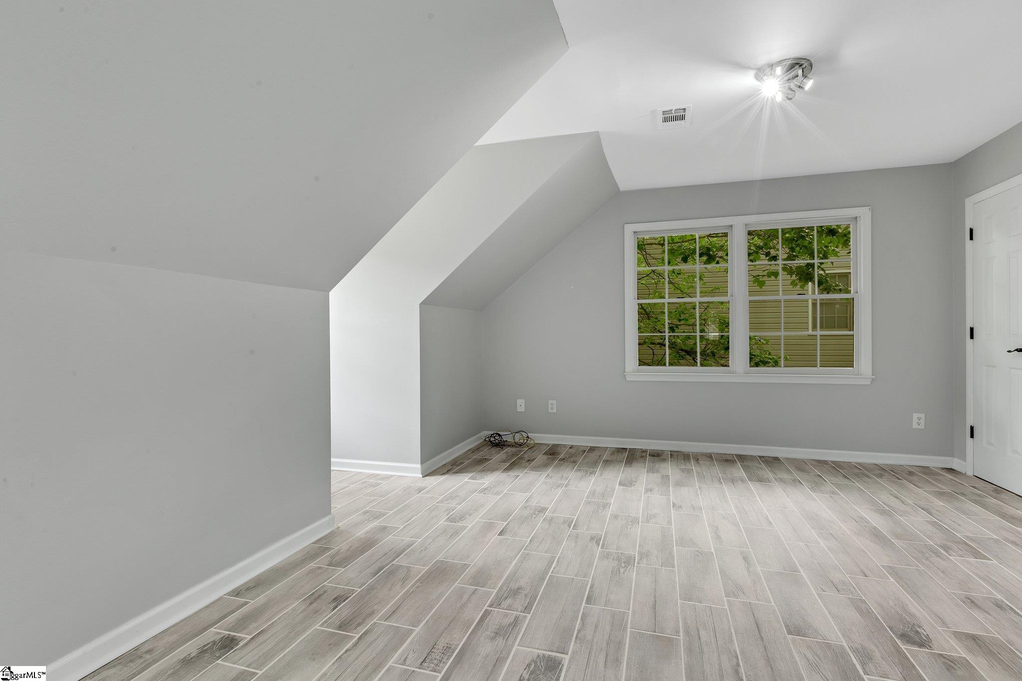 Greenville, South Carolina 29615, United States, 4 Bedrooms Bedrooms, ,4 BathroomsBathrooms,Residential,Contingent,121659