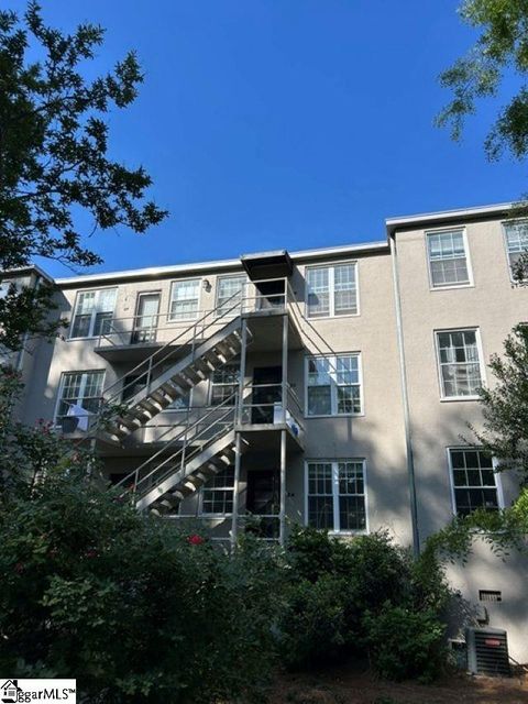 Photo of 601 Cleveland Street Unit 2-A, Greenville, SC 29601 (MLS # 1590654)