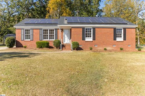 Photo of 108 Driftway Place, Spartanburg, SC 29301 (MLS # 1577953)