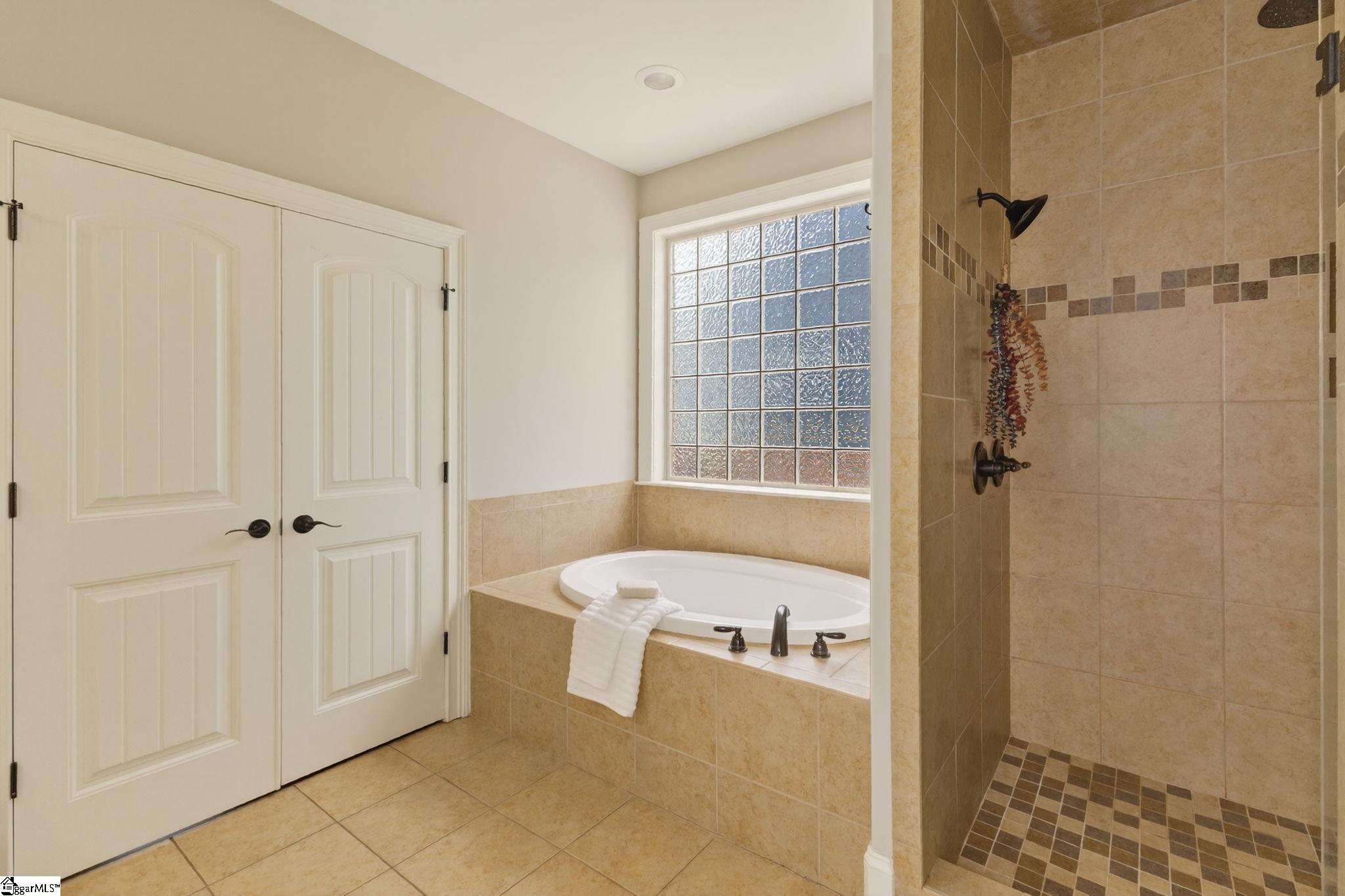 Piedmont, South Carolina 29673, United States, 4 Bedrooms Bedrooms, ,4 BathroomsBathrooms,Residential,Active,80422