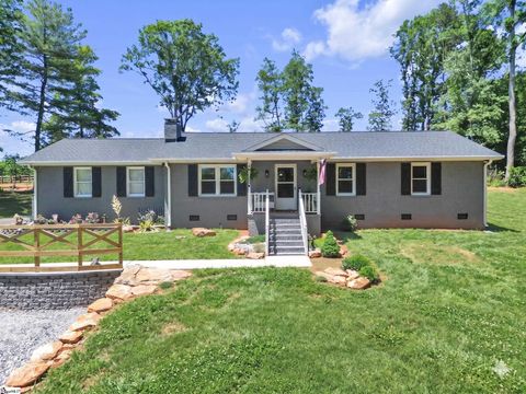 Photo of 425 Hannon Road, Inman, SC 29349 (MLS # 1591912)