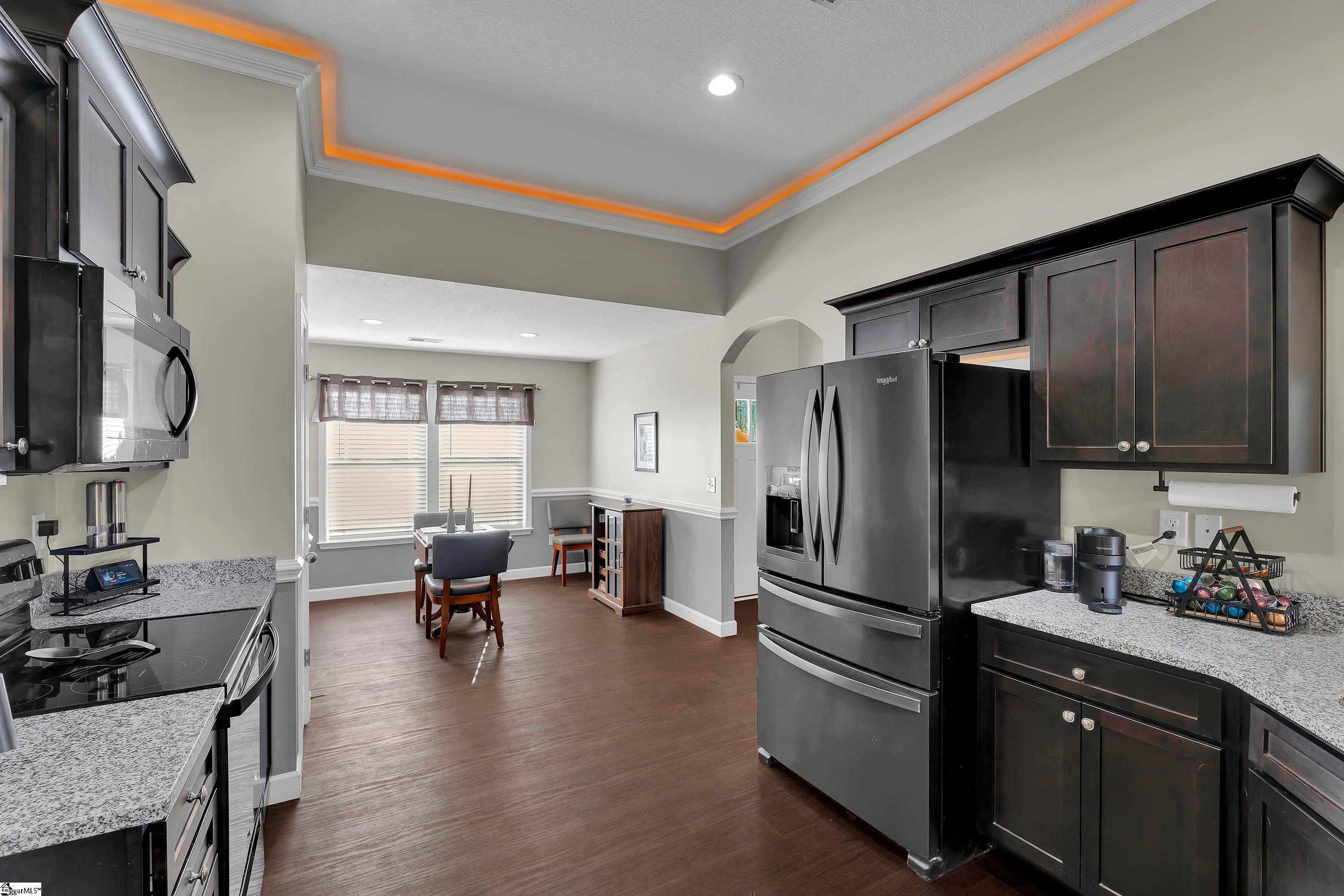 390 Danleigh Way
