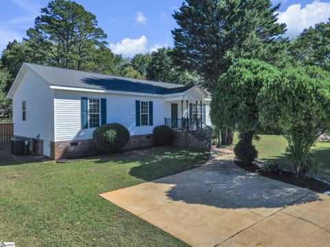 Photo of 19 Susan Drive, Piedmont, SC 29673 (MLS # 1607595)