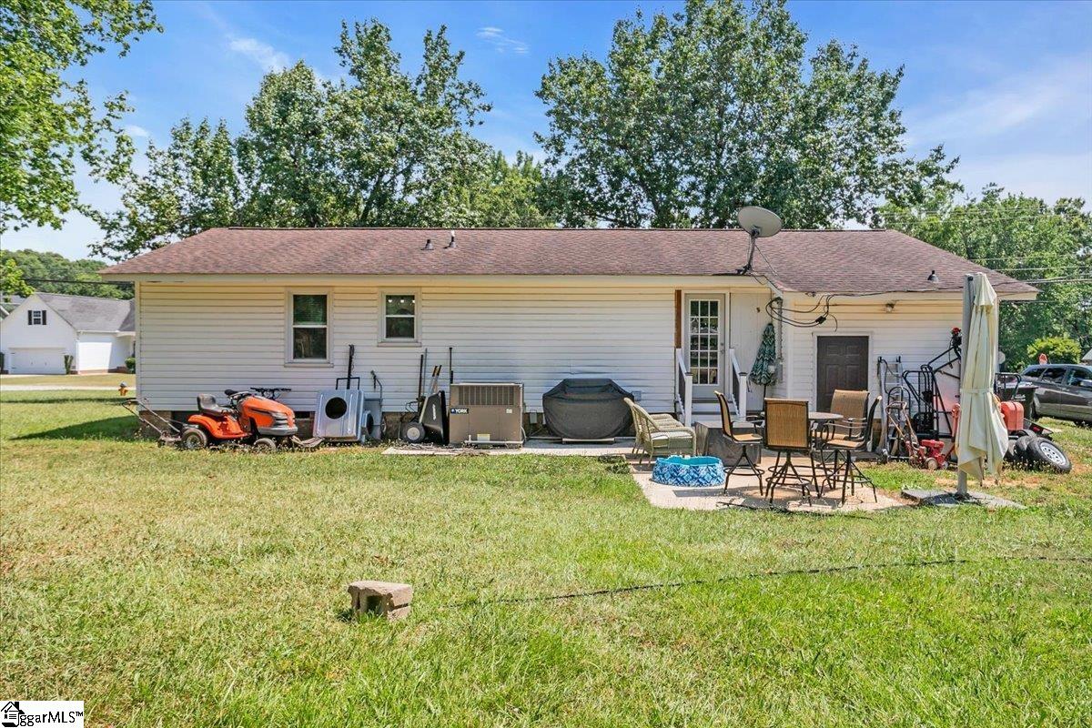 Simpsonville, South Carolina 29680, United States, 3 Bedrooms Bedrooms, ,2 BathroomsBathrooms,Residential,Active,192777