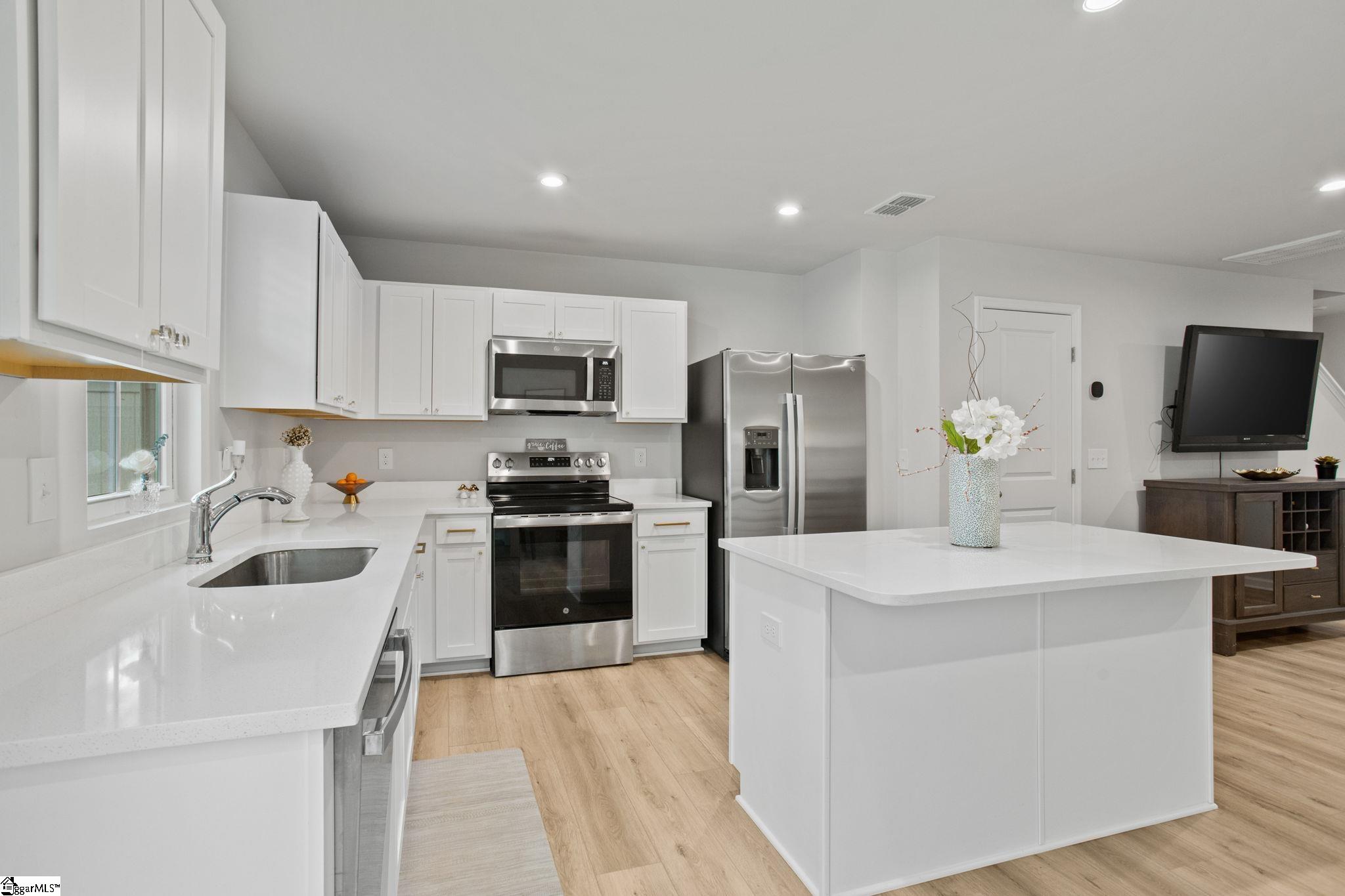 Greenville, South Carolina 29605, United States, 3 Bedrooms Bedrooms, ,3 BathroomsBathrooms,Residential,Active,104163