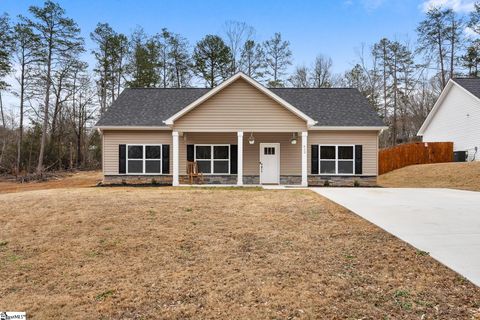 Photo of 823 Pritchards Drive, Anderson, SC 29625 (MLS # 1583754)