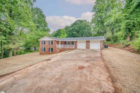 Photo of 210 Knollview Drive, Greenville, SC 29611 (MLS # 1593165)