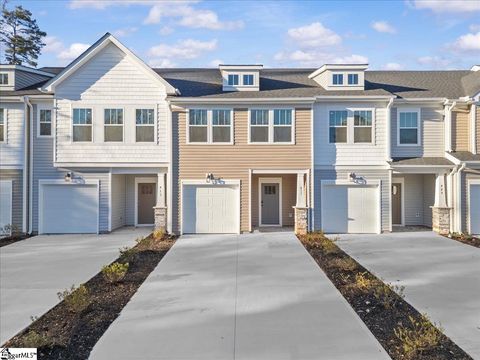 Photo of 411 W Parima Court, Spartanburg, SC 29301 (MLS # 1580291)
