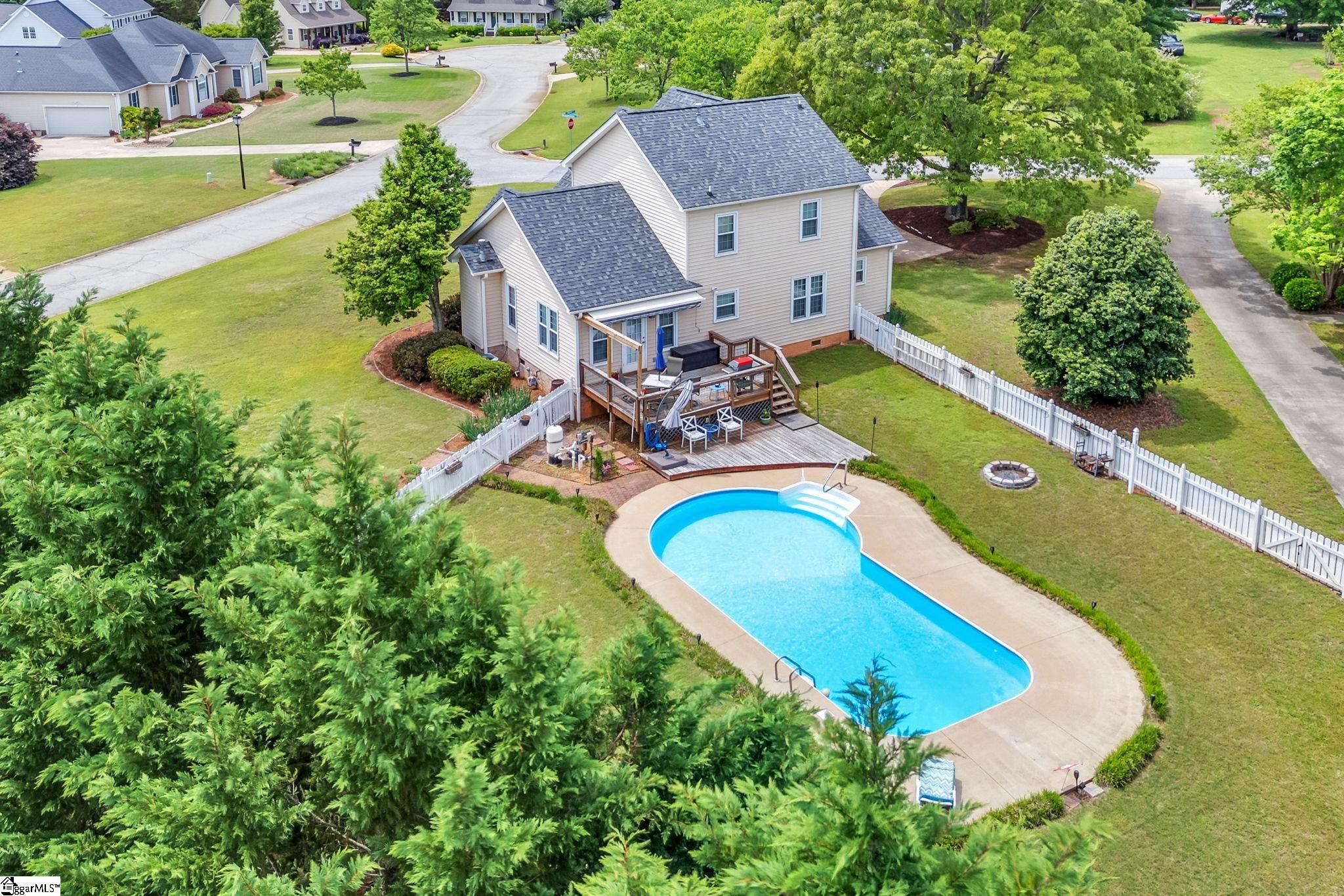 Piedmont, South Carolina 29673, United States, 4 Bedrooms Bedrooms, ,3 BathroomsBathrooms,Residential,Contingent,130464