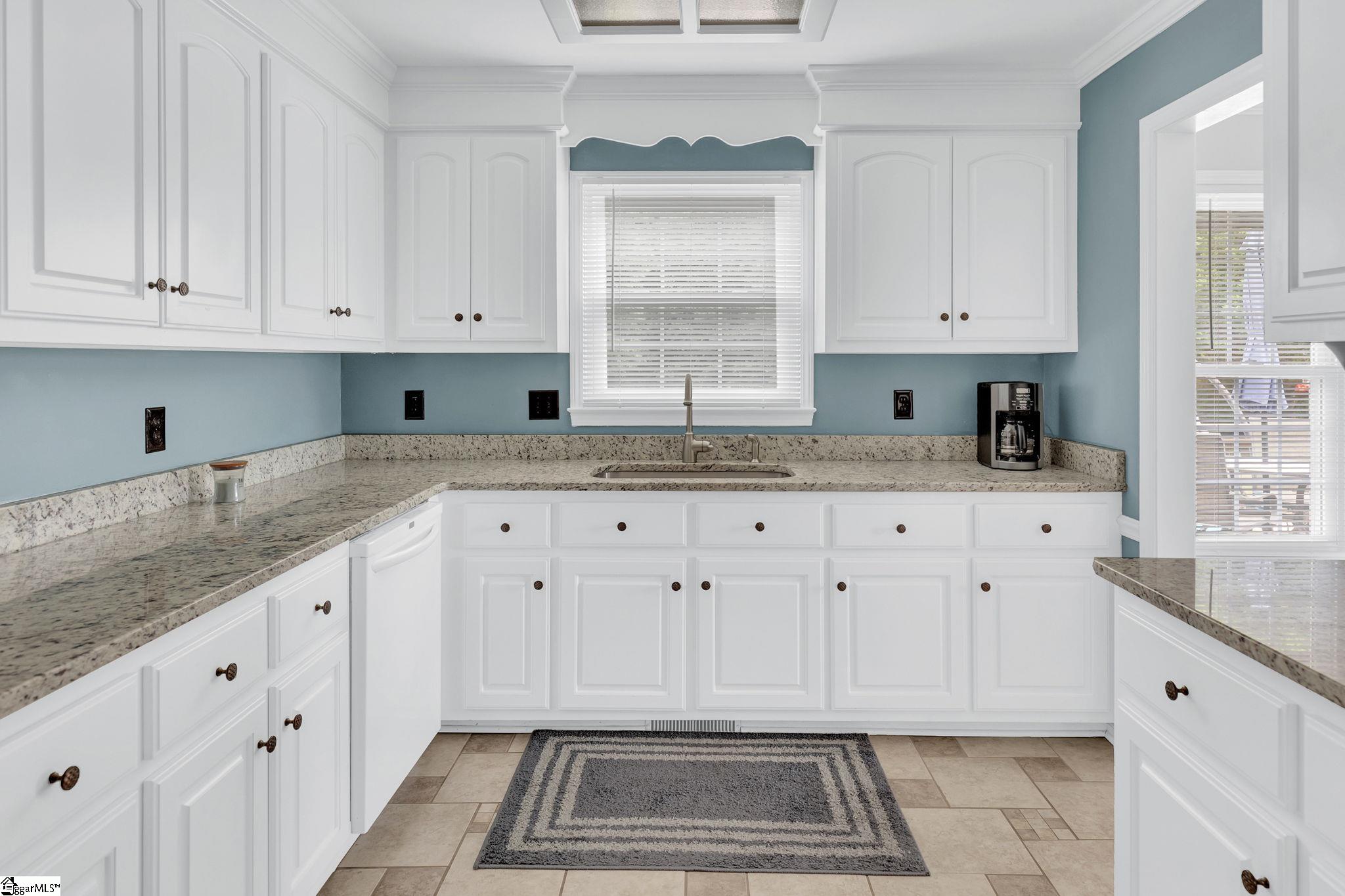 Piedmont, South Carolina 29673, United States, 4 Bedrooms Bedrooms, ,3 BathroomsBathrooms,Residential,Contingent,130464