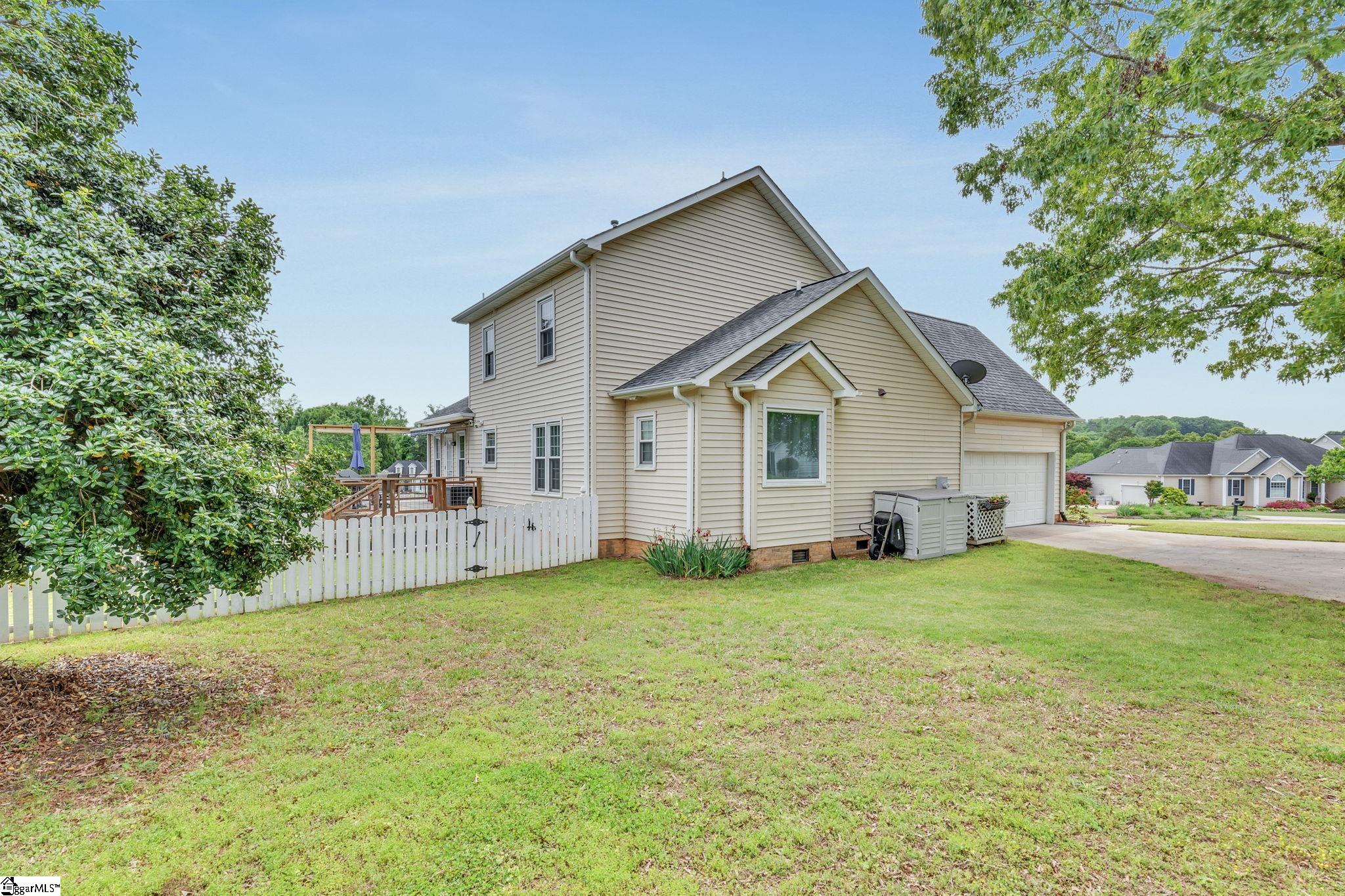 Piedmont, South Carolina 29673, United States, 4 Bedrooms Bedrooms, ,3 BathroomsBathrooms,Residential,Contingent,130464