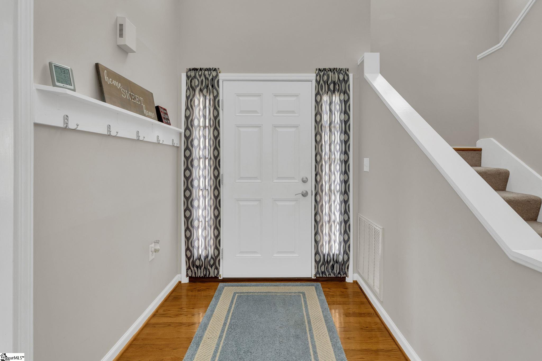 Piedmont, South Carolina 29673, United States, 4 Bedrooms Bedrooms, ,3 BathroomsBathrooms,Residential,Contingent,130464