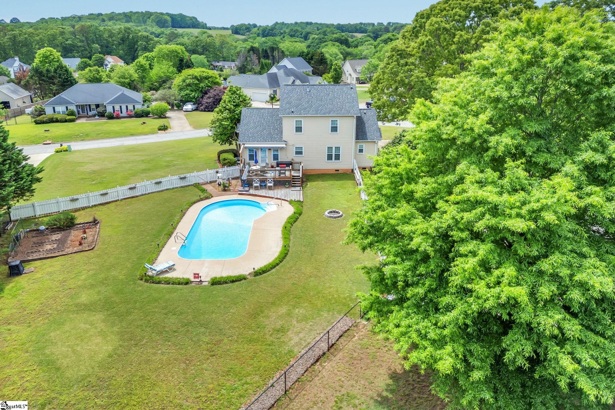 Piedmont, South Carolina 29673, United States, 4 Bedrooms Bedrooms, ,3 BathroomsBathrooms,Residential,Contingent,130464