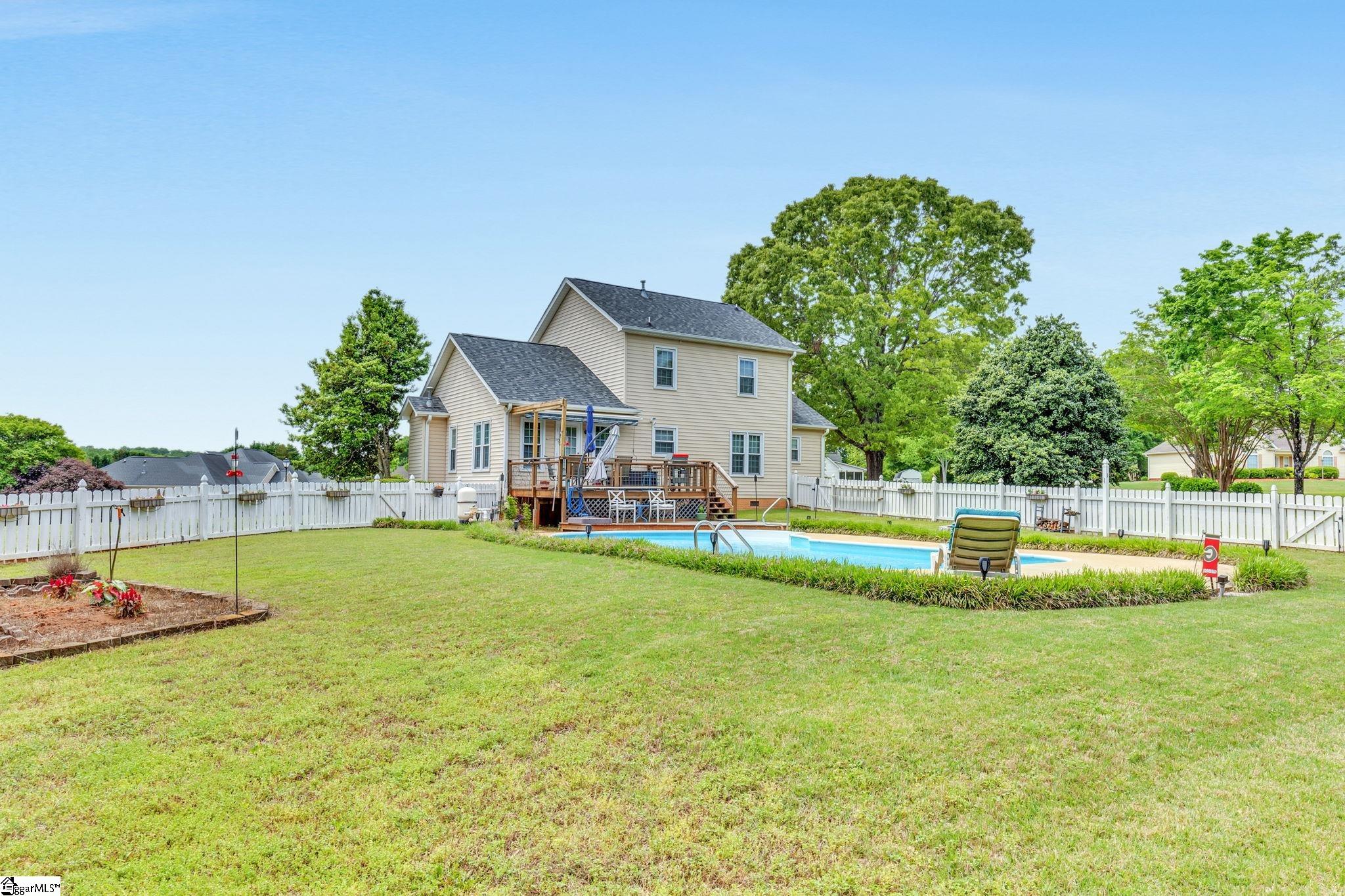 Piedmont, South Carolina 29673, United States, 4 Bedrooms Bedrooms, ,3 BathroomsBathrooms,Residential,Contingent,130464