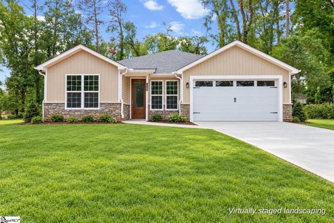 Photo of 1003 Grace Street, Greenwood, SC 29649 (MLS # 1606019)
