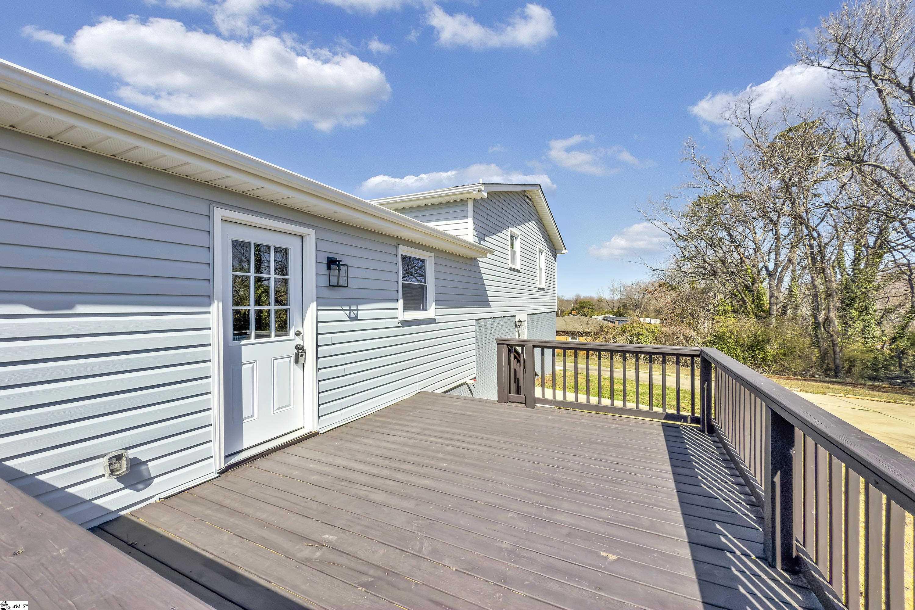 Greenville, South Carolina 29605, United States, 4 Bedrooms Bedrooms, ,2 BathroomsBathrooms,Residential,Contingent,86747