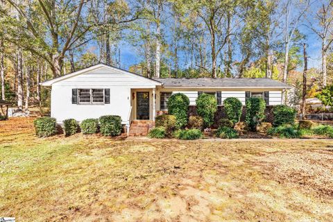 Photo of 404 Tebblewood Drive, Simpsonville, SC 29680 (MLS # 1574354)