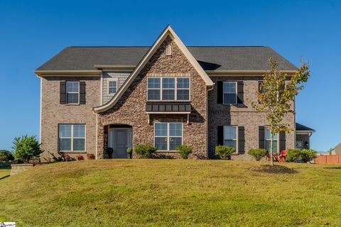 Photo of 609 Crossmont Way, Simpsonville, SC 29681 (MLS # 1573688)