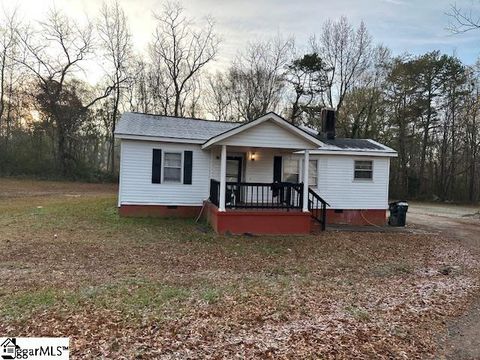 Photo of 17 Rosemond Drive, Greenville, SC 29605 (MLS # 1576772)