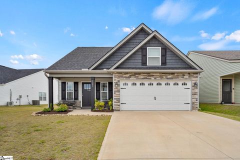 Photo of 1386 Romany Court, Boiling Springs, SC 29316 (MLS # 1591720)