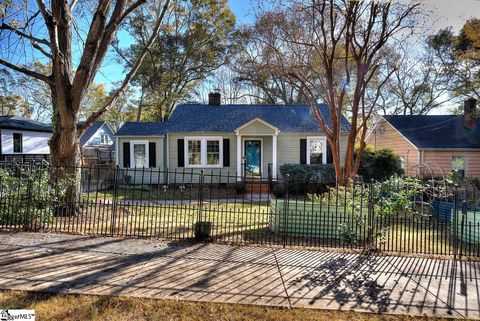 Photo of 204 Long Hill Street, Greenville, SC 29605 (MLS # 1575558)