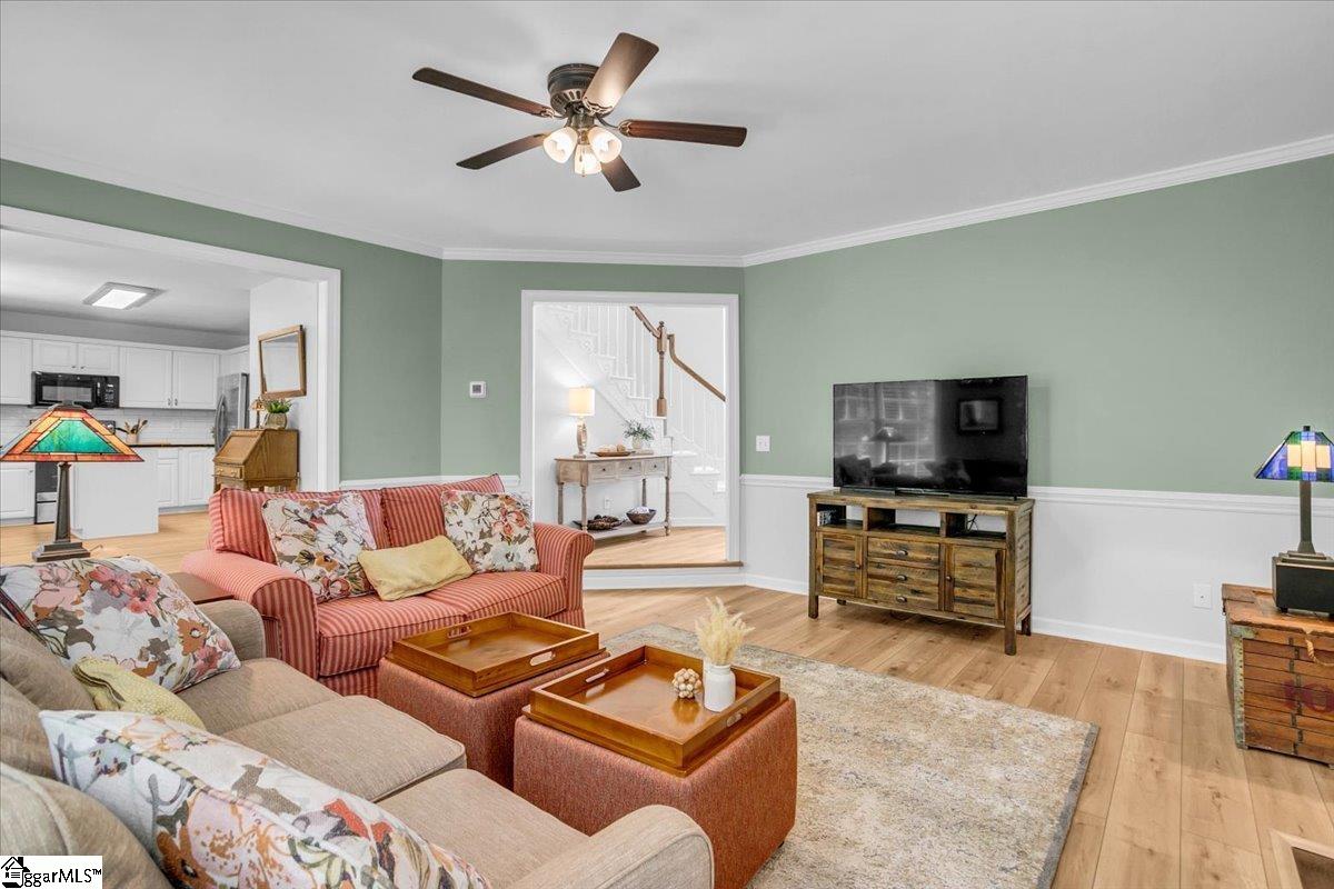 Greenville, South Carolina 29609, United States, 4 Bedrooms Bedrooms, ,4 BathroomsBathrooms,Residential,Pending,180720