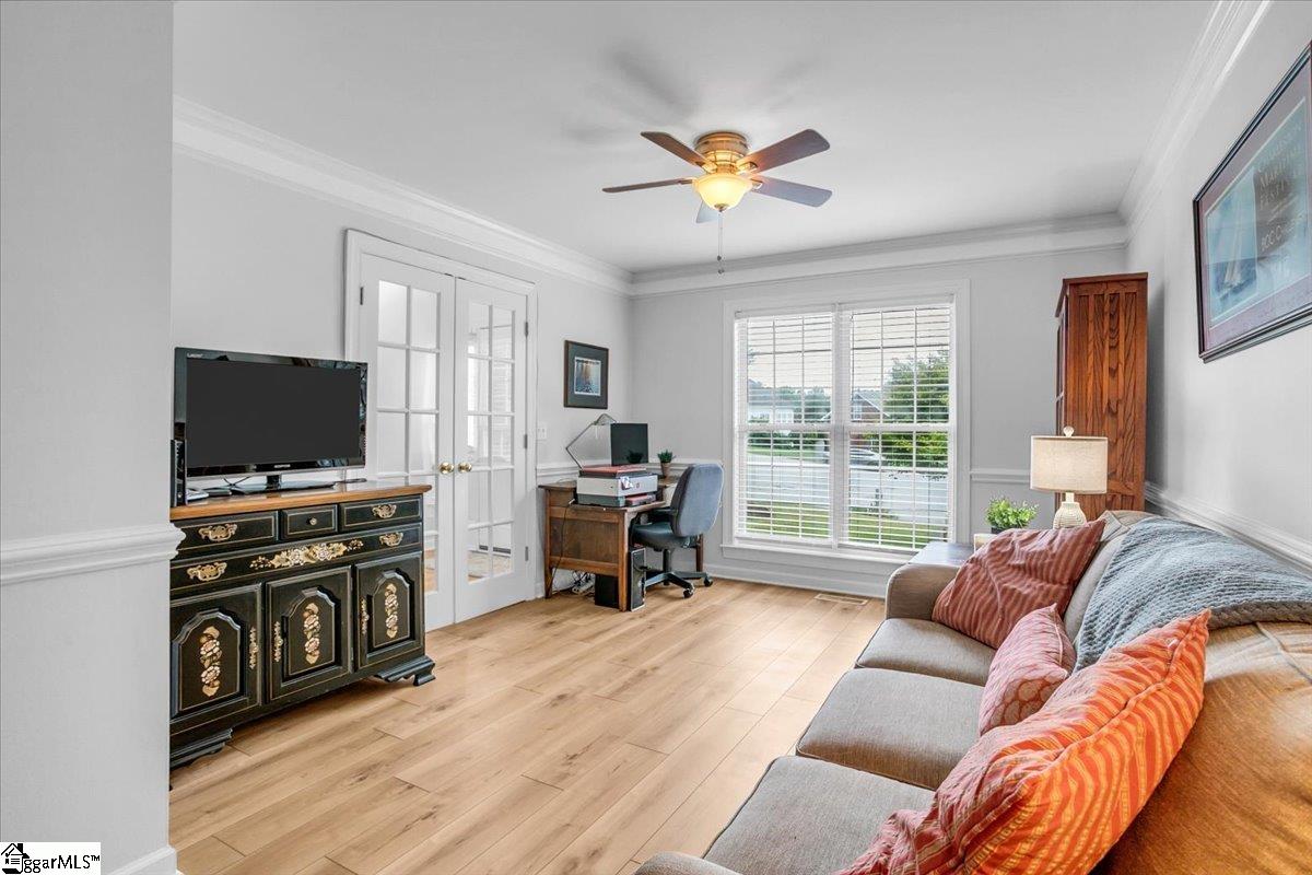 Greenville, South Carolina 29609, United States, 4 Bedrooms Bedrooms, ,4 BathroomsBathrooms,Residential,Pending,180720