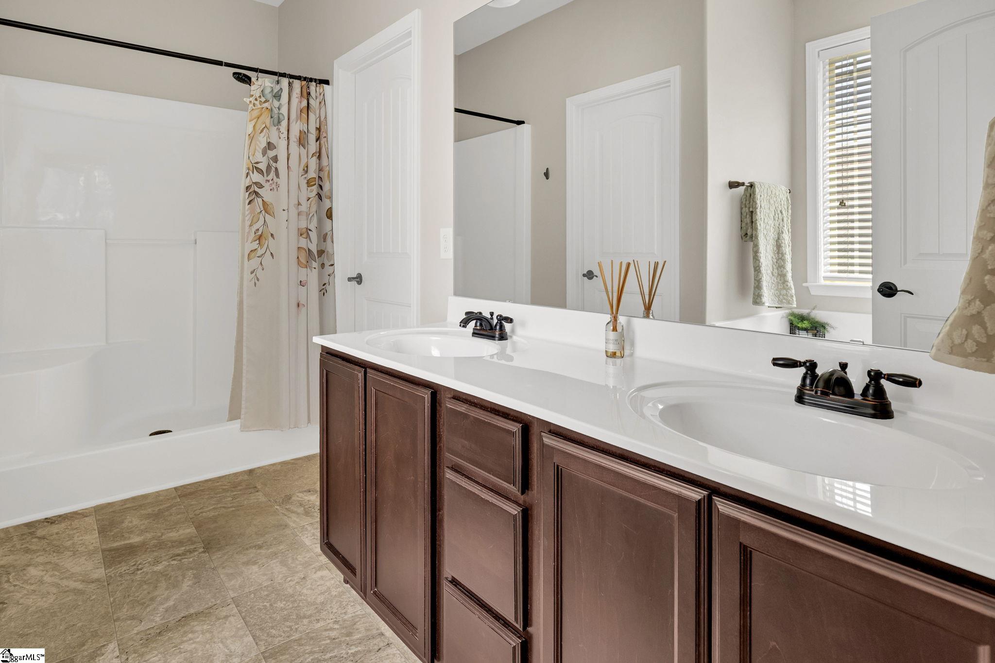 Anderson, South Carolina 29625, United States, 3 Bedrooms Bedrooms, ,2 BathroomsBathrooms,Residential,Active,168068