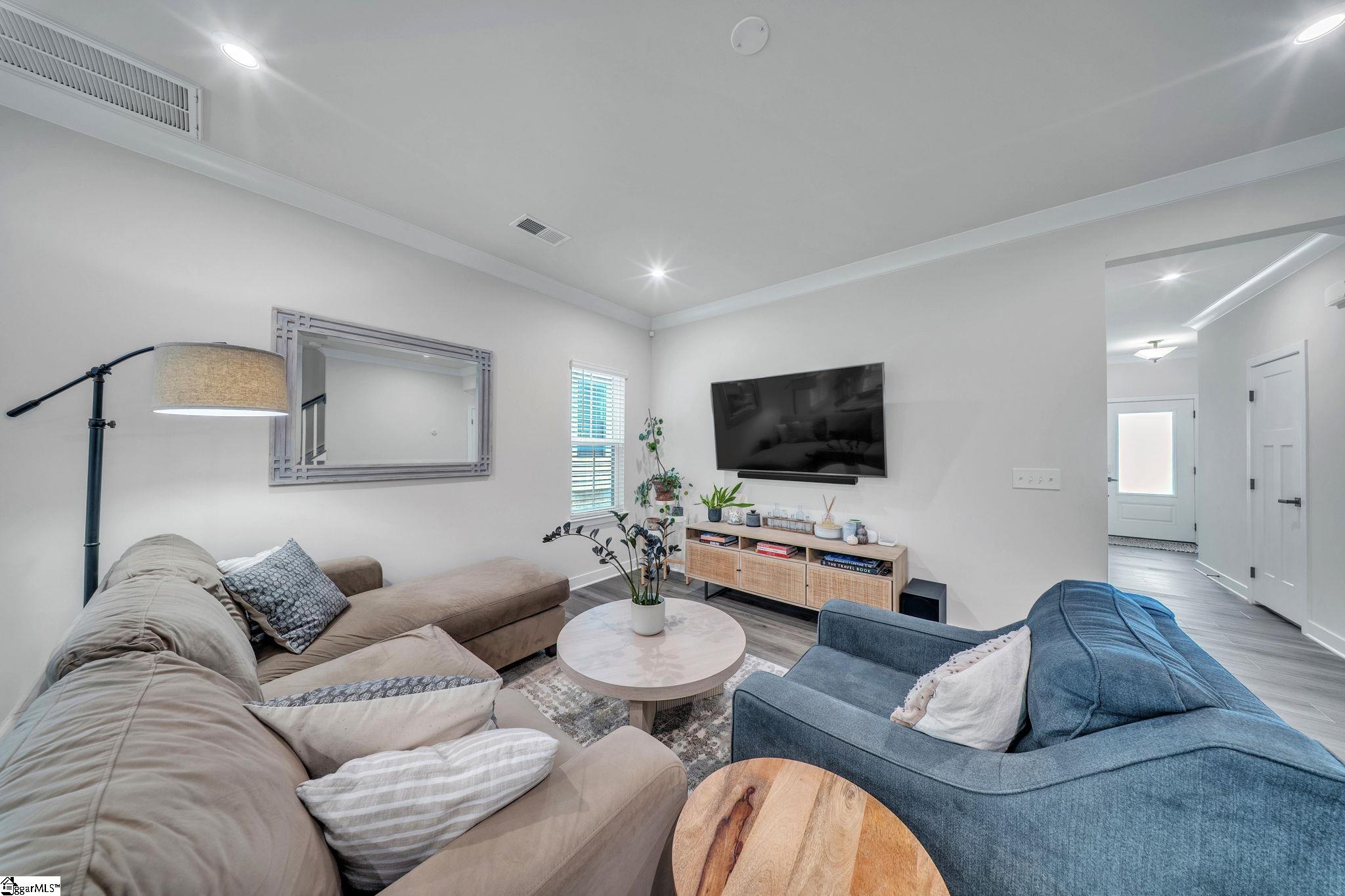 65 Connaught Court