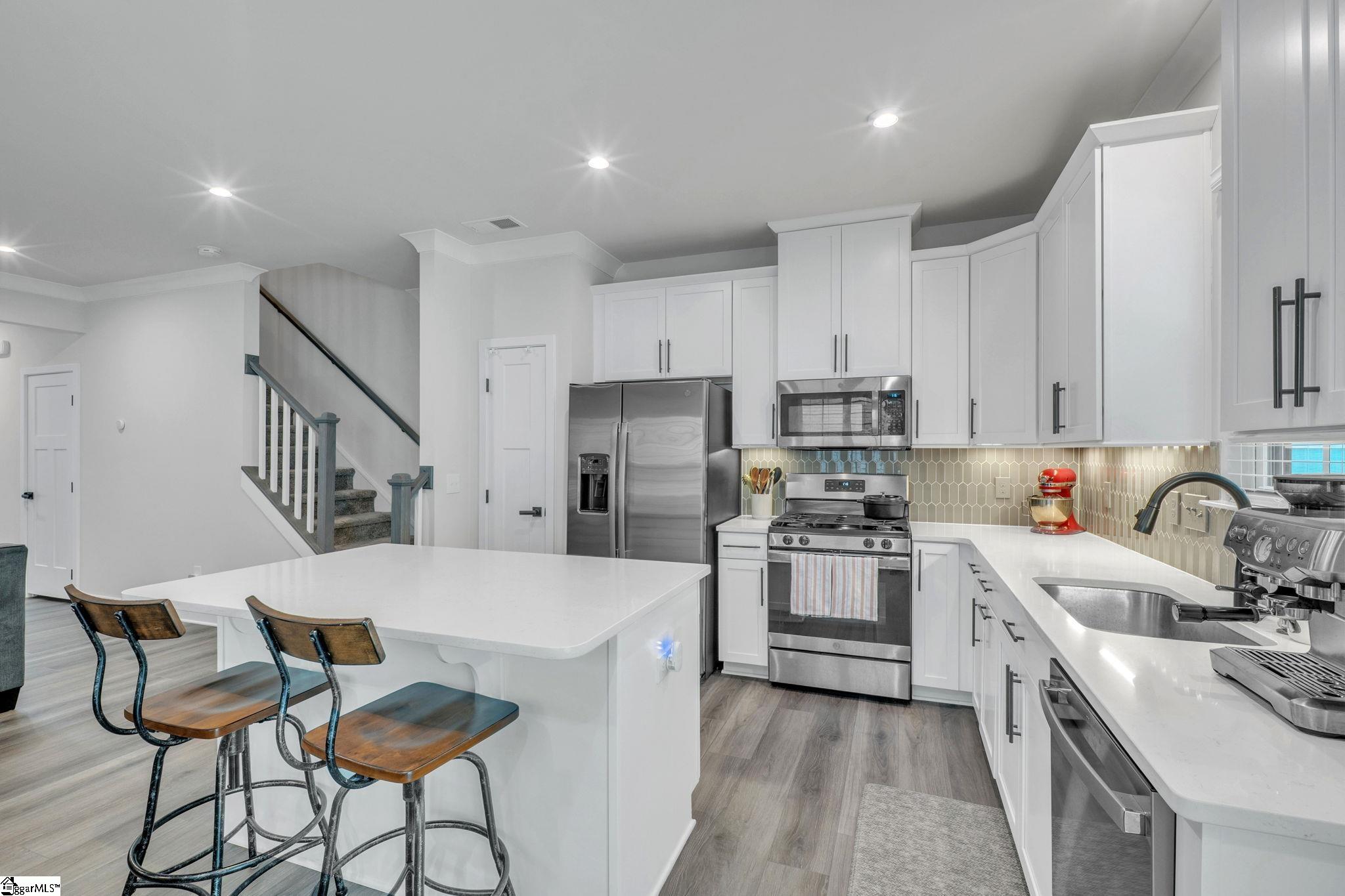 65 Connaught Court
