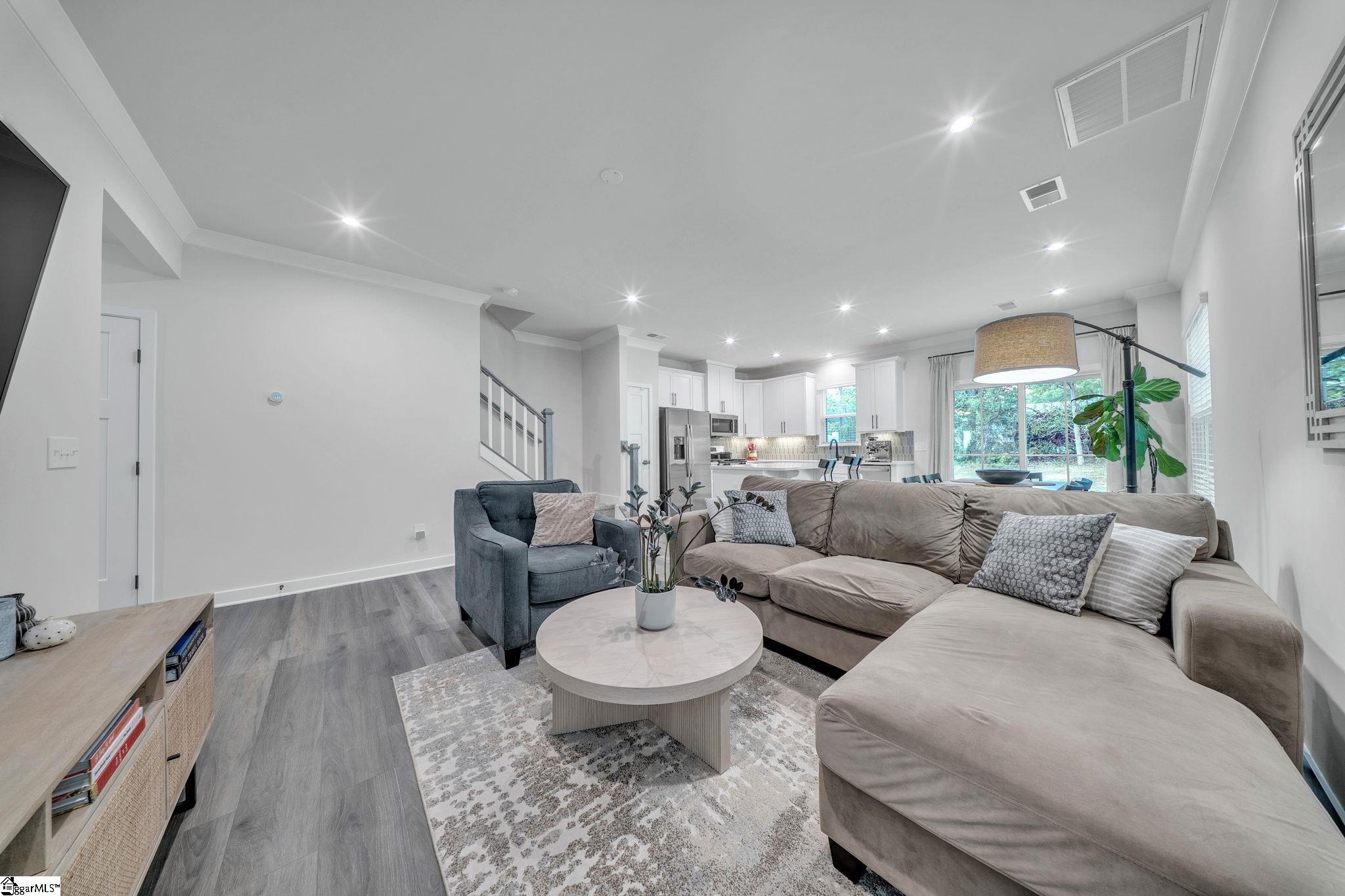 65 Connaught Court