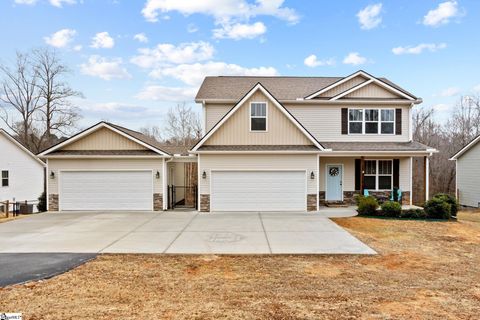 Photo of 31 Lyman Lake Road, Lyman, SC 29365 (MLS # 1578331)