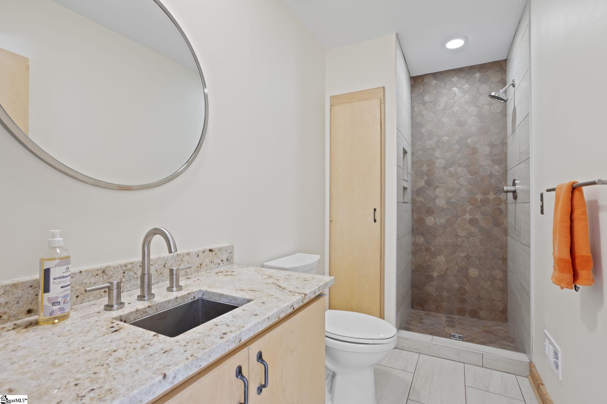 Greenville, South Carolina 29609, United States, 6 Bedrooms Bedrooms, ,7 BathroomsBathrooms,Residential,Active,105375