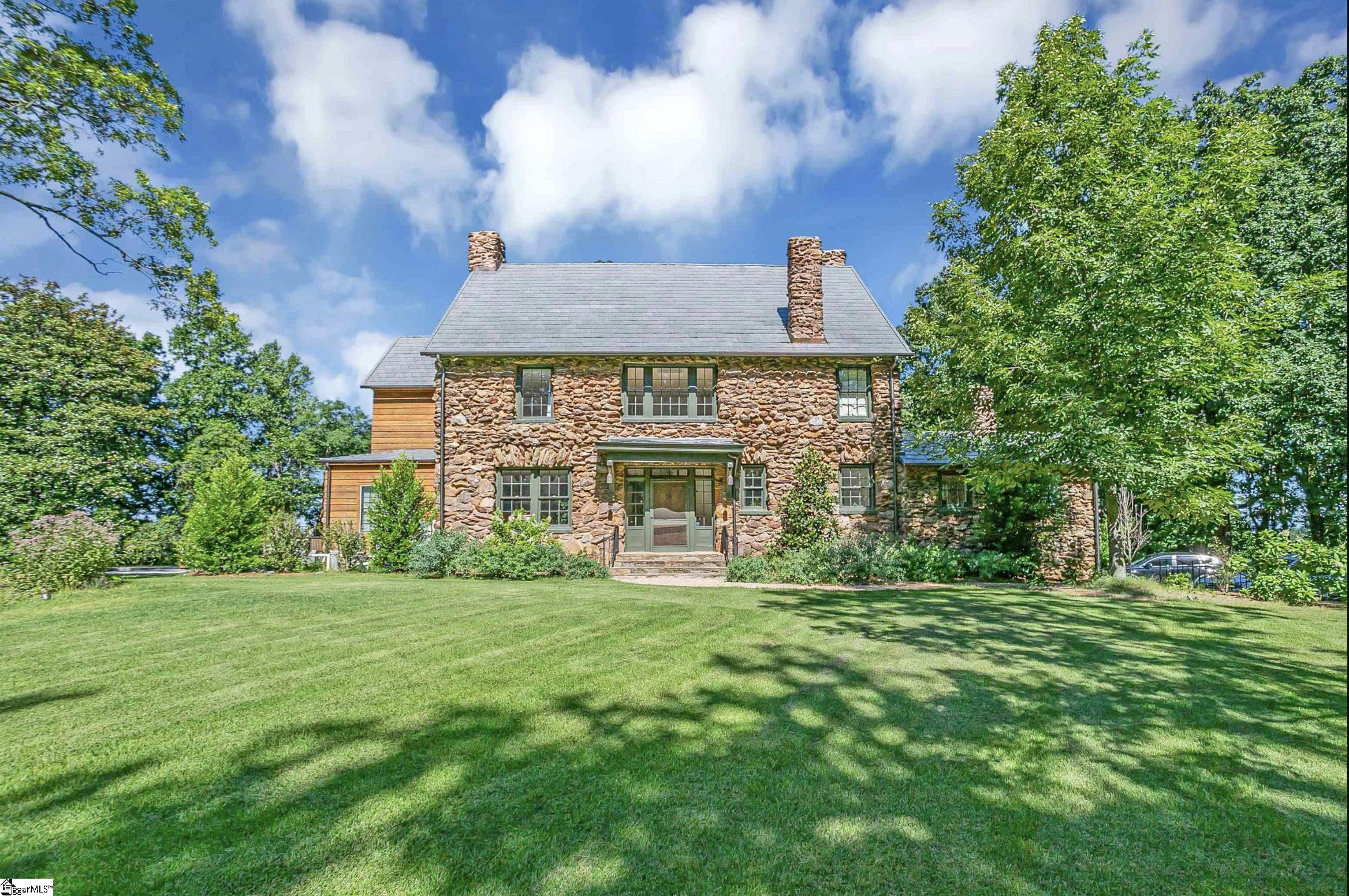 902 Altamont Road