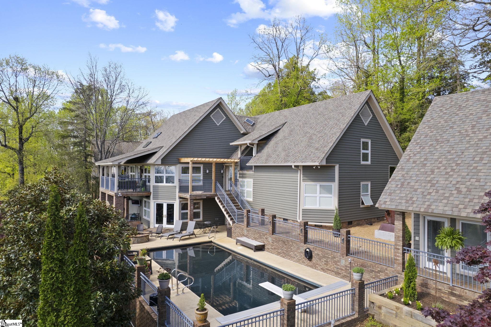 902 Altamont Road