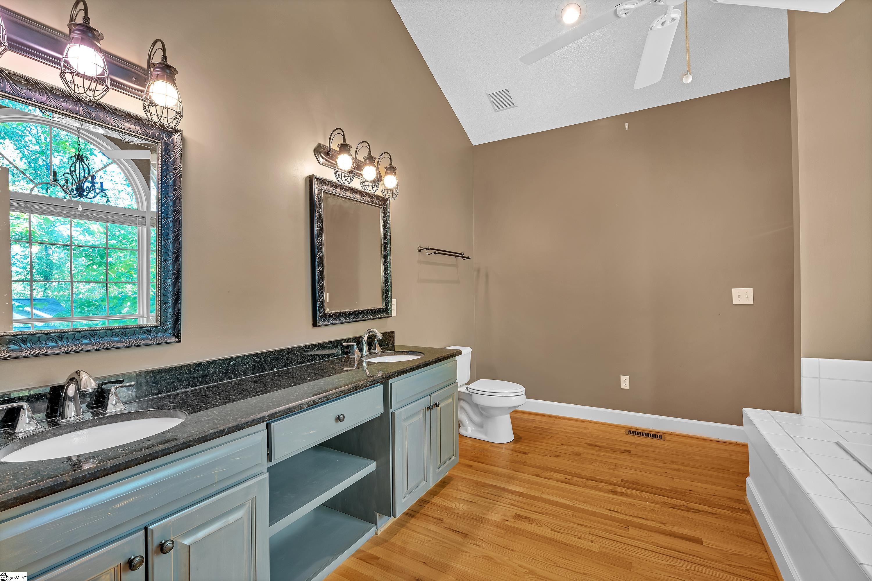 Easley, South Carolina 29640, United States, 3 Bedrooms Bedrooms, ,2 BathroomsBathrooms,Residential,Active,221808