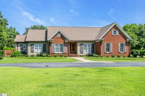Photo of 32 Debonair Way, Simpsonville, SC 29681 (MLS # 1604009)