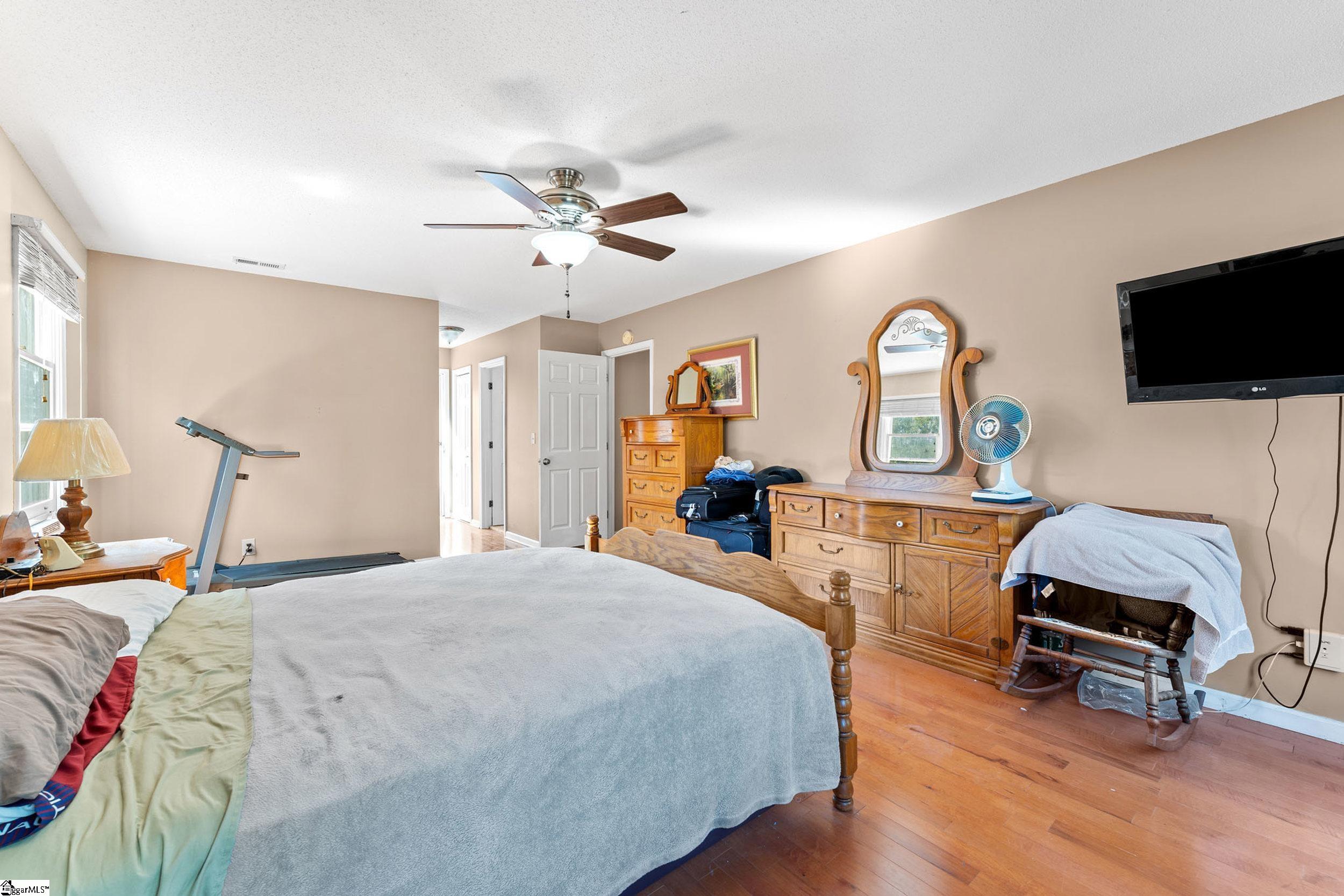 Simpsonville, South Carolina 29681, United States, 3 Bedrooms Bedrooms, ,3 BathroomsBathrooms,Residential,Active,233083