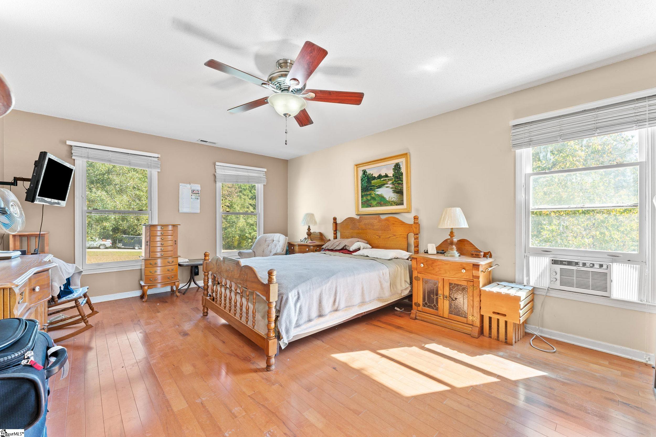 Simpsonville, South Carolina 29681, United States, 3 Bedrooms Bedrooms, ,3 BathroomsBathrooms,Residential,Active,233083