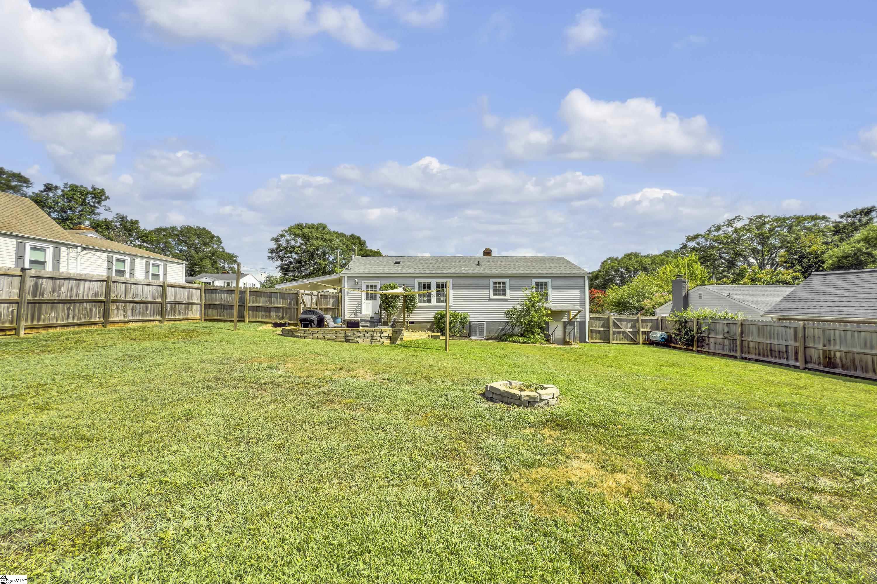 Greenville, South Carolina 29607, United States, 2 Bedrooms Bedrooms, ,1 BathroomBathrooms,Residential,Active,181552