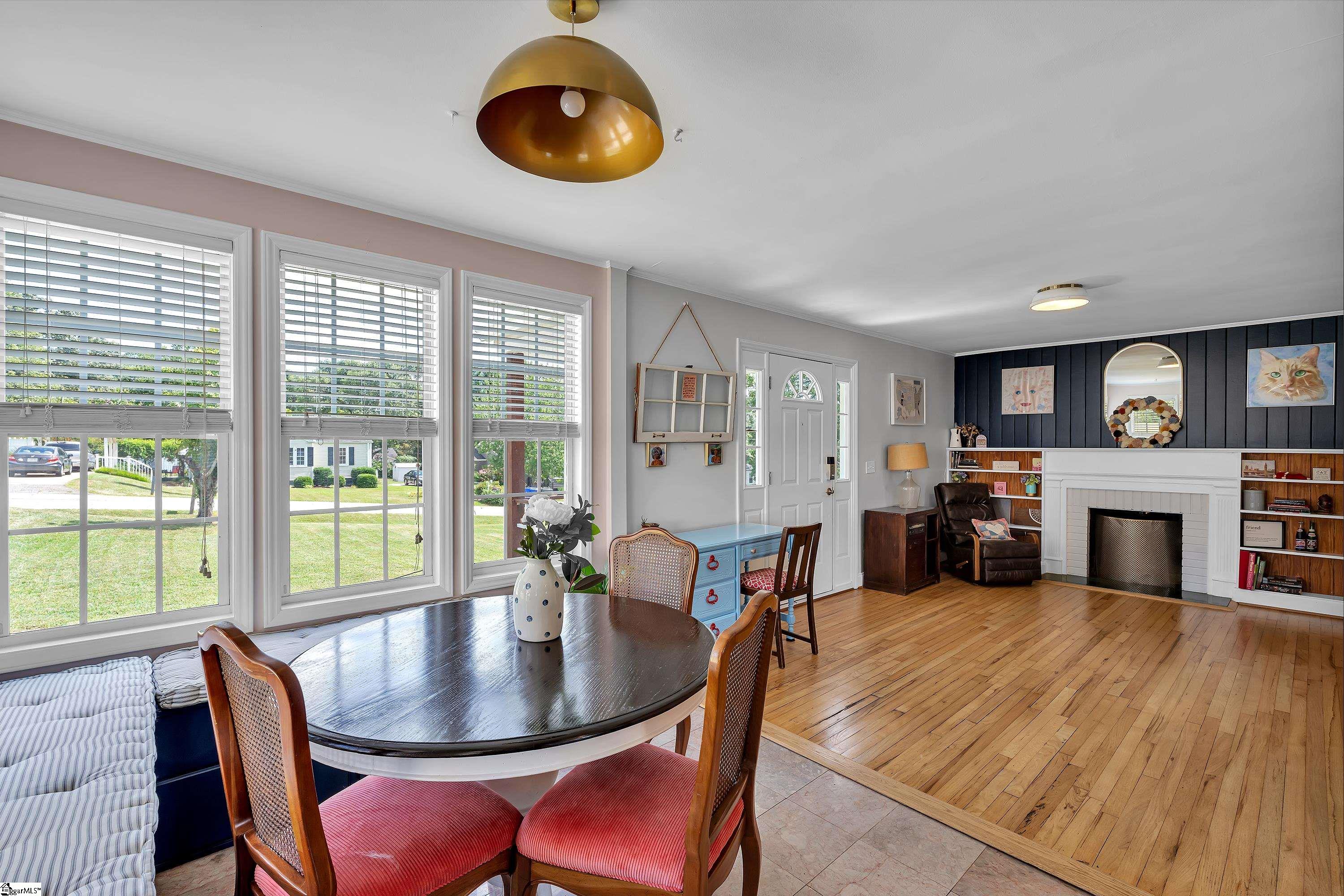 Greenville, South Carolina 29607, United States, 2 Bedrooms Bedrooms, ,1 BathroomBathrooms,Residential,Active,181552