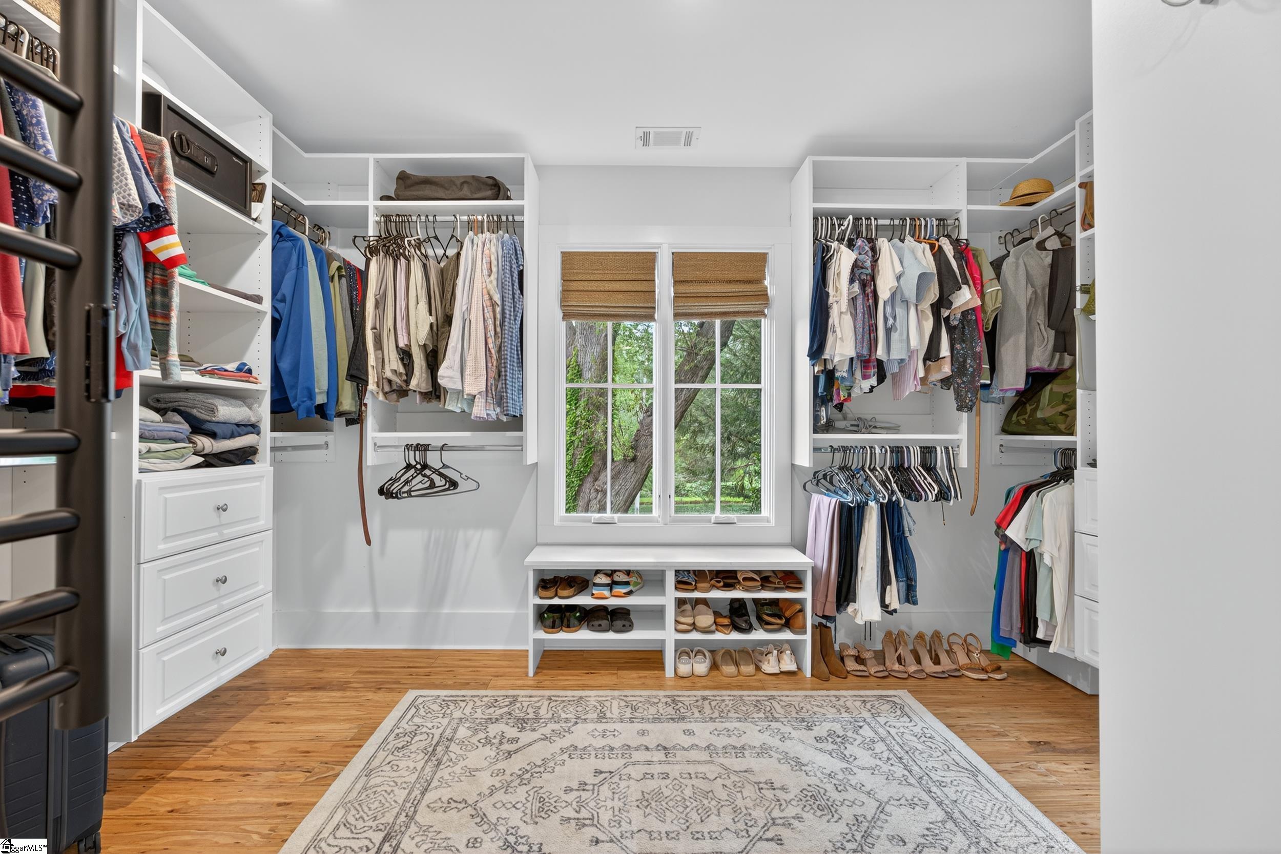 Greenville, South Carolina 29609, United States, 4 Bedrooms Bedrooms, ,4 BathroomsBathrooms,Residential,Active,189560