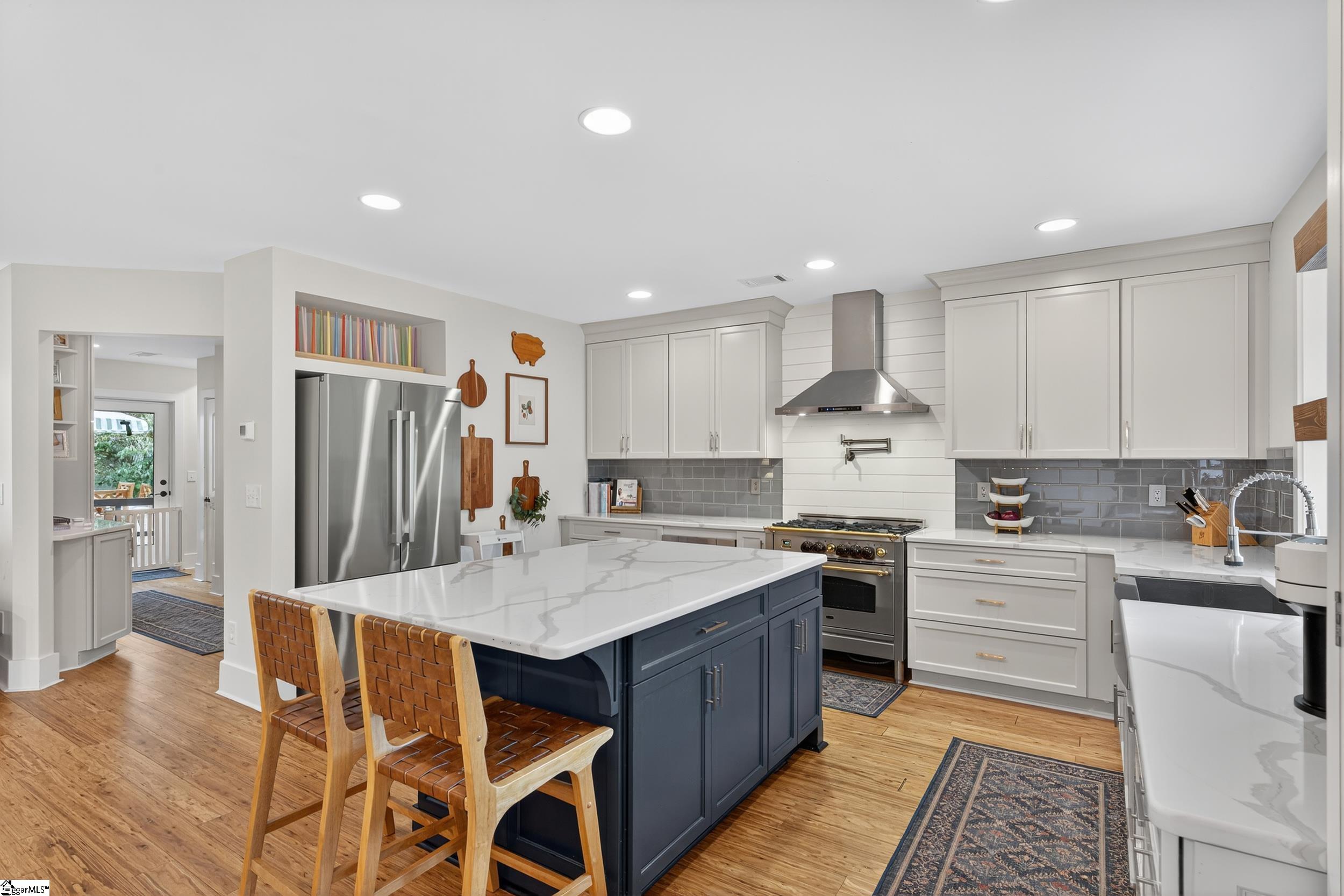 Greenville, South Carolina 29609, United States, 4 Bedrooms Bedrooms, ,4 BathroomsBathrooms,Residential,Active,189560