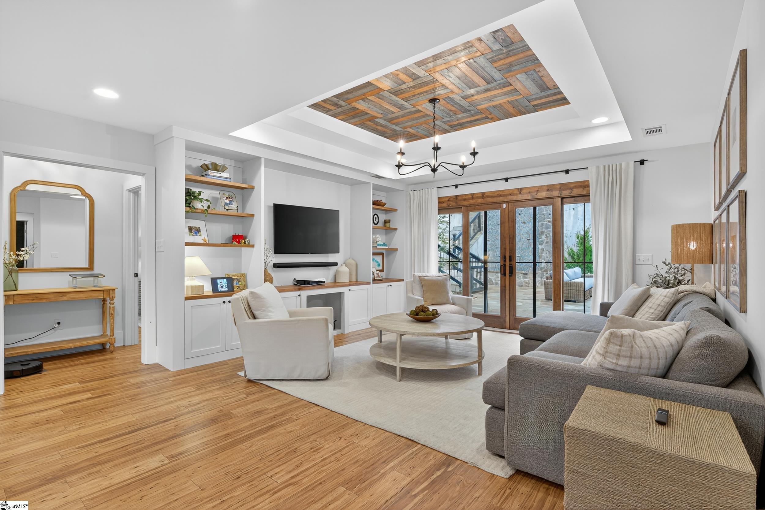 Greenville, South Carolina 29609, United States, 4 Bedrooms Bedrooms, ,4 BathroomsBathrooms,Residential,Active,189560