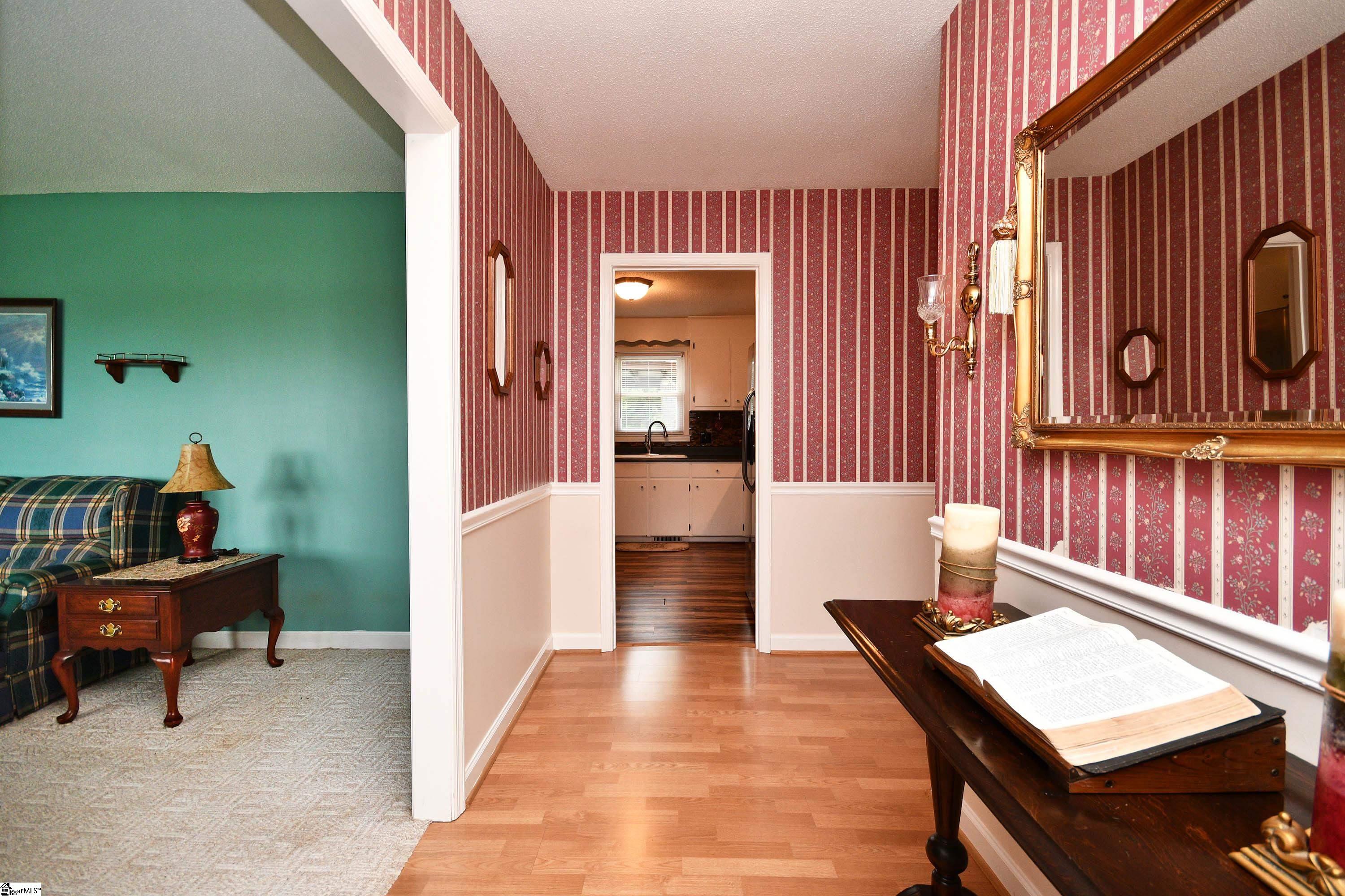 Easley, South Carolina 29642, United States, 3 Bedrooms Bedrooms, ,2 BathroomsBathrooms,Residential,Contingent,188745