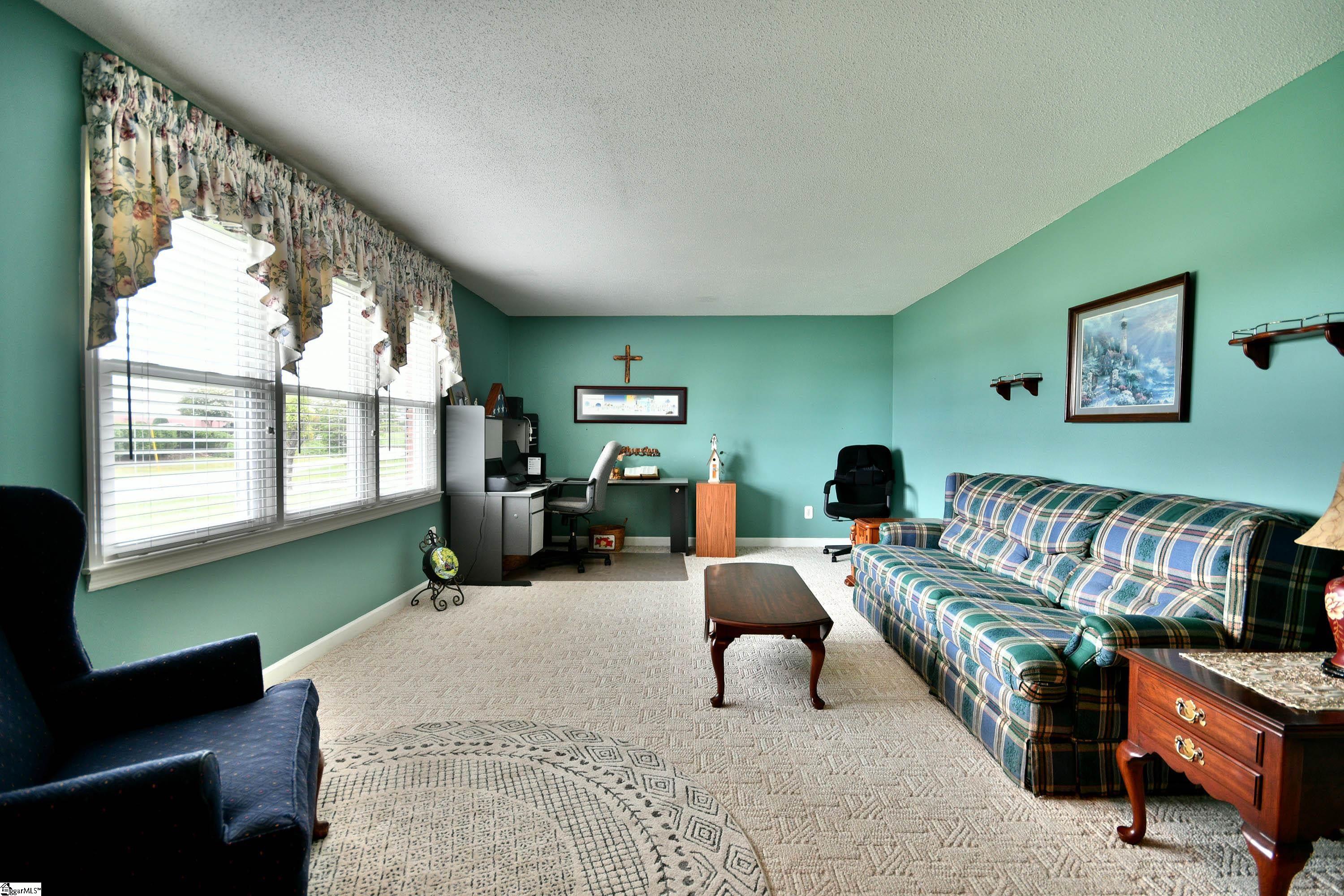 Easley, South Carolina 29642, United States, 3 Bedrooms Bedrooms, ,2 BathroomsBathrooms,Residential,Contingent,188745