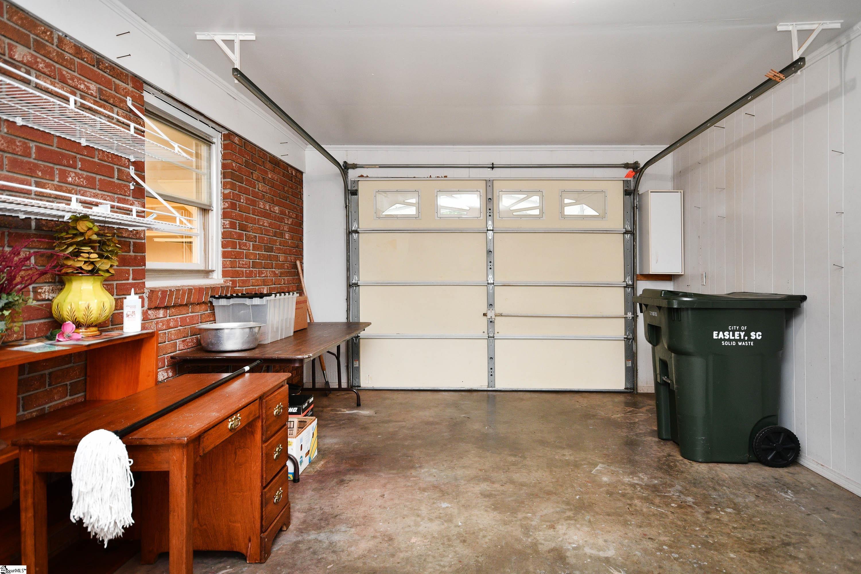 Easley, South Carolina 29642, United States, 3 Bedrooms Bedrooms, ,2 BathroomsBathrooms,Residential,Contingent,188745