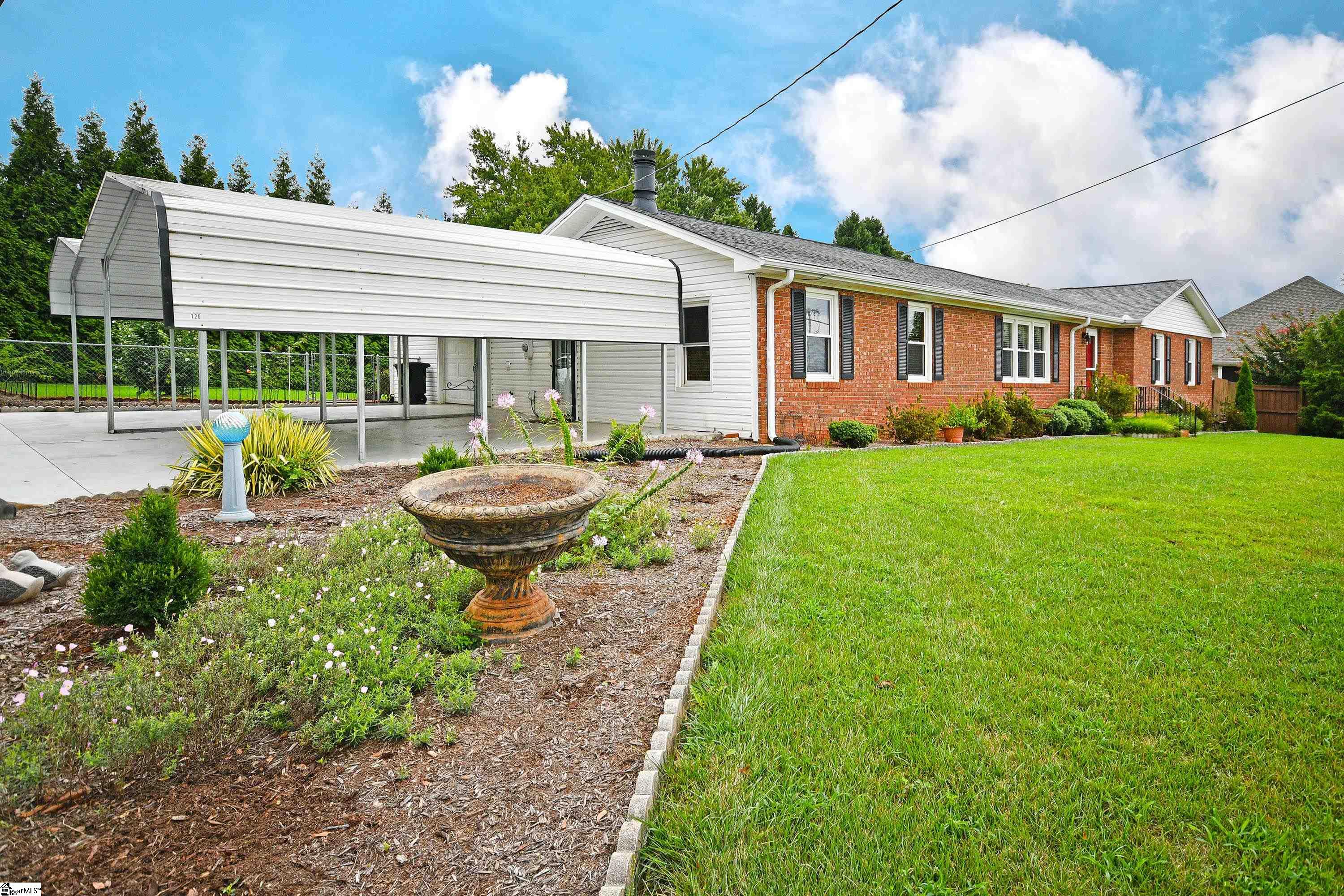 Easley, South Carolina 29642, United States, 3 Bedrooms Bedrooms, ,2 BathroomsBathrooms,Residential,Contingent,188745