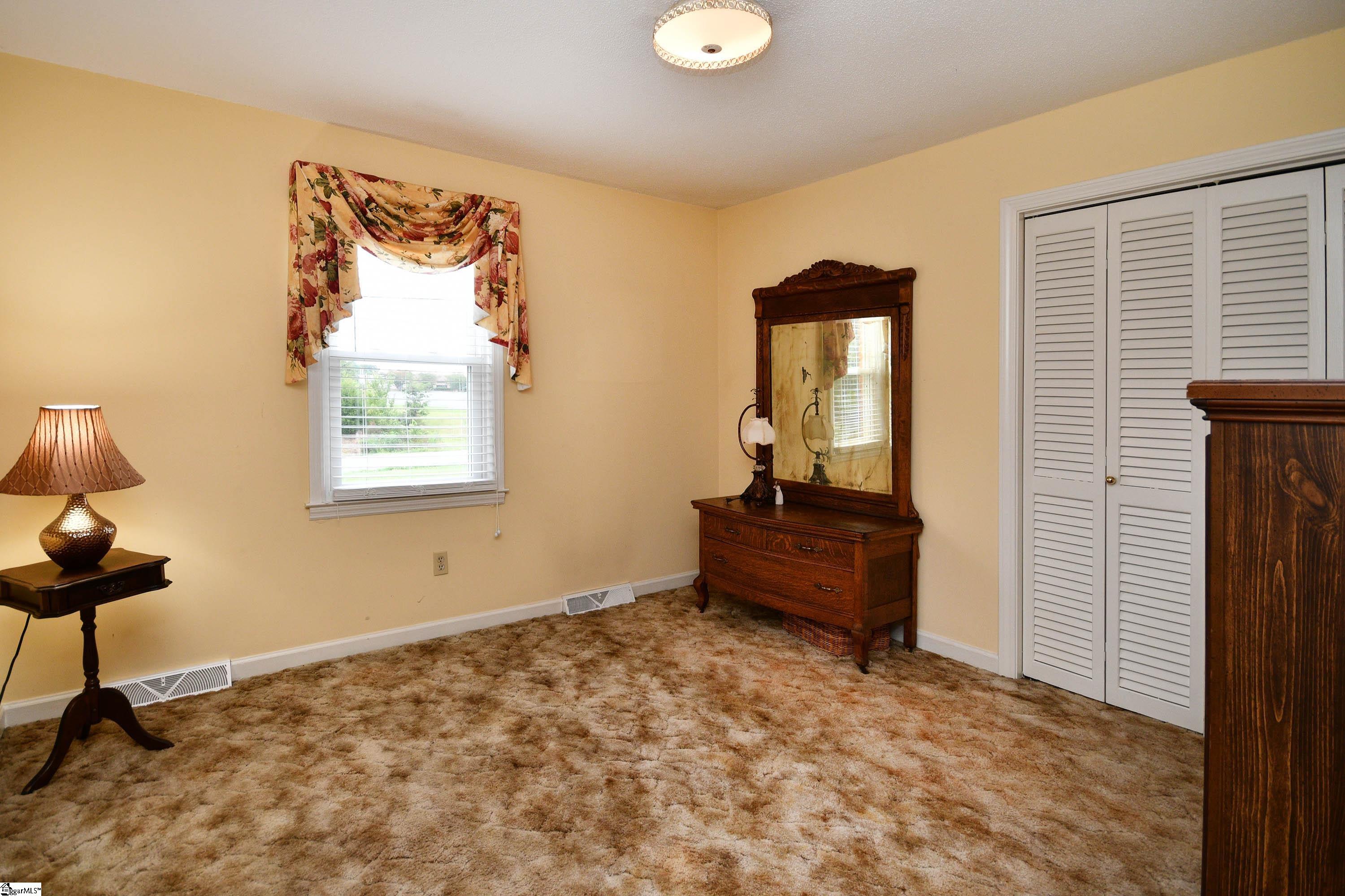 Easley, South Carolina 29642, United States, 3 Bedrooms Bedrooms, ,2 BathroomsBathrooms,Residential,Contingent,188745