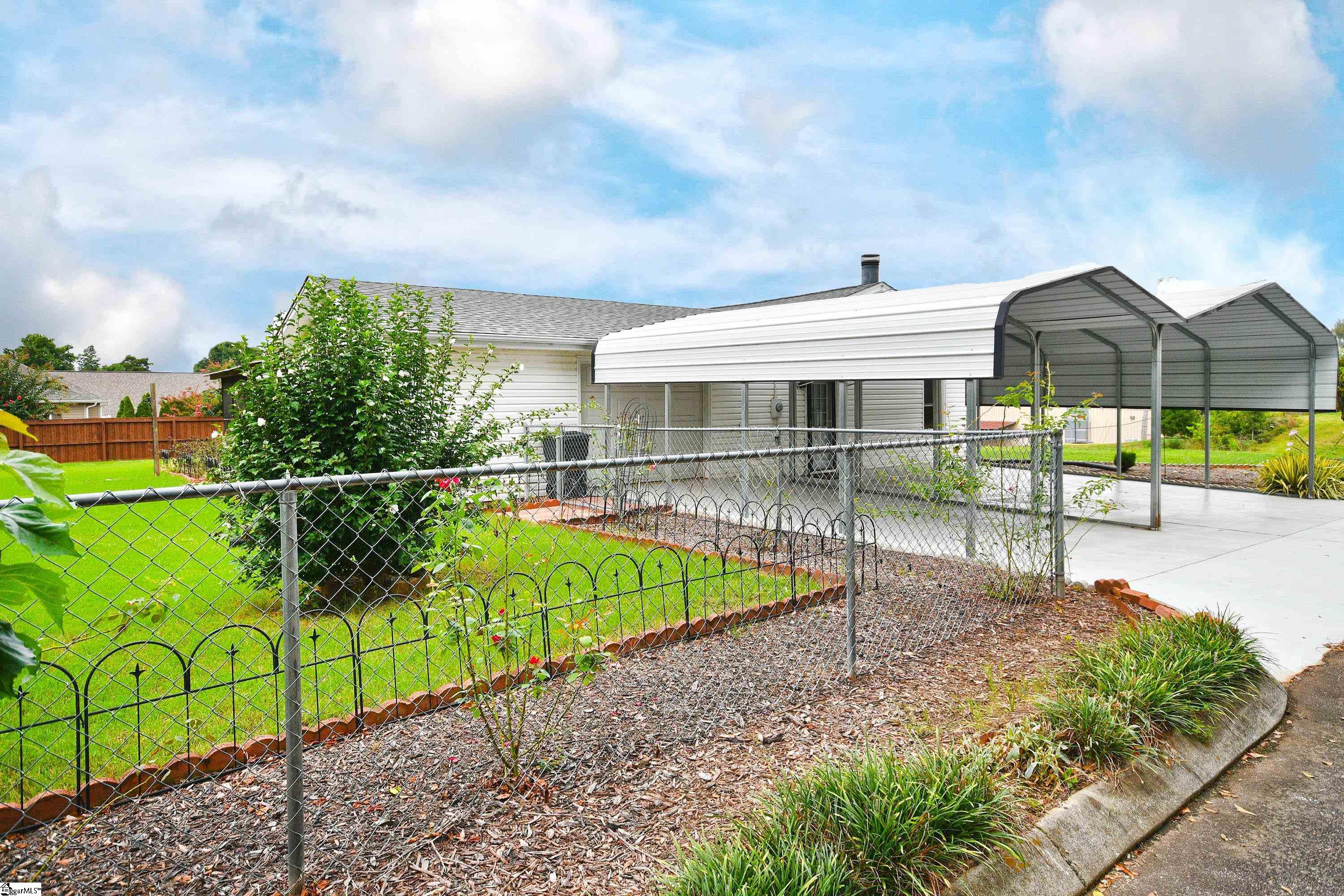 Easley, South Carolina 29642, United States, 3 Bedrooms Bedrooms, ,2 BathroomsBathrooms,Residential,Contingent,188745